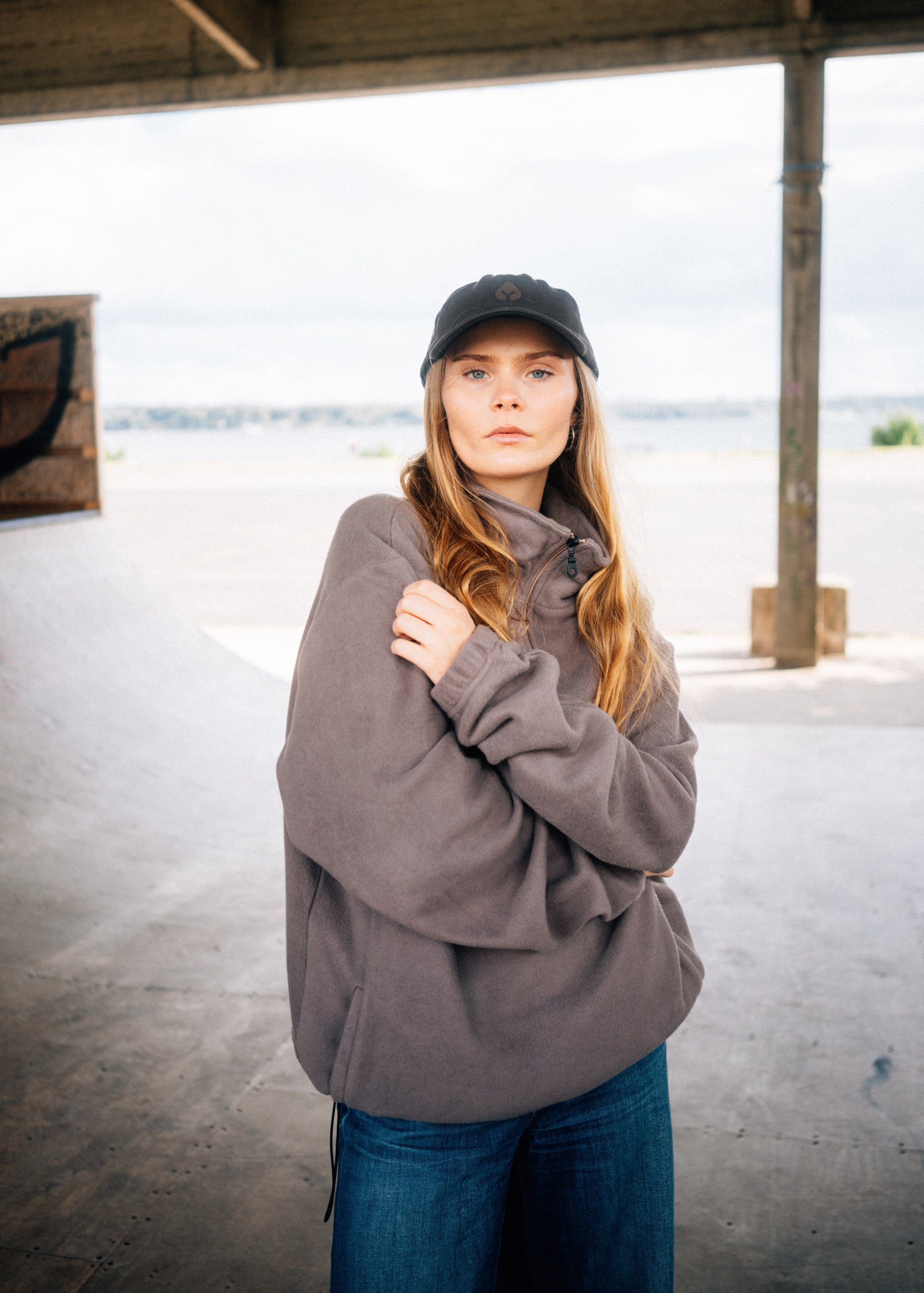 Unser Model Maike ist <strong>176 cm</strong> groß und trägt <strong>Größe L</strong>.#