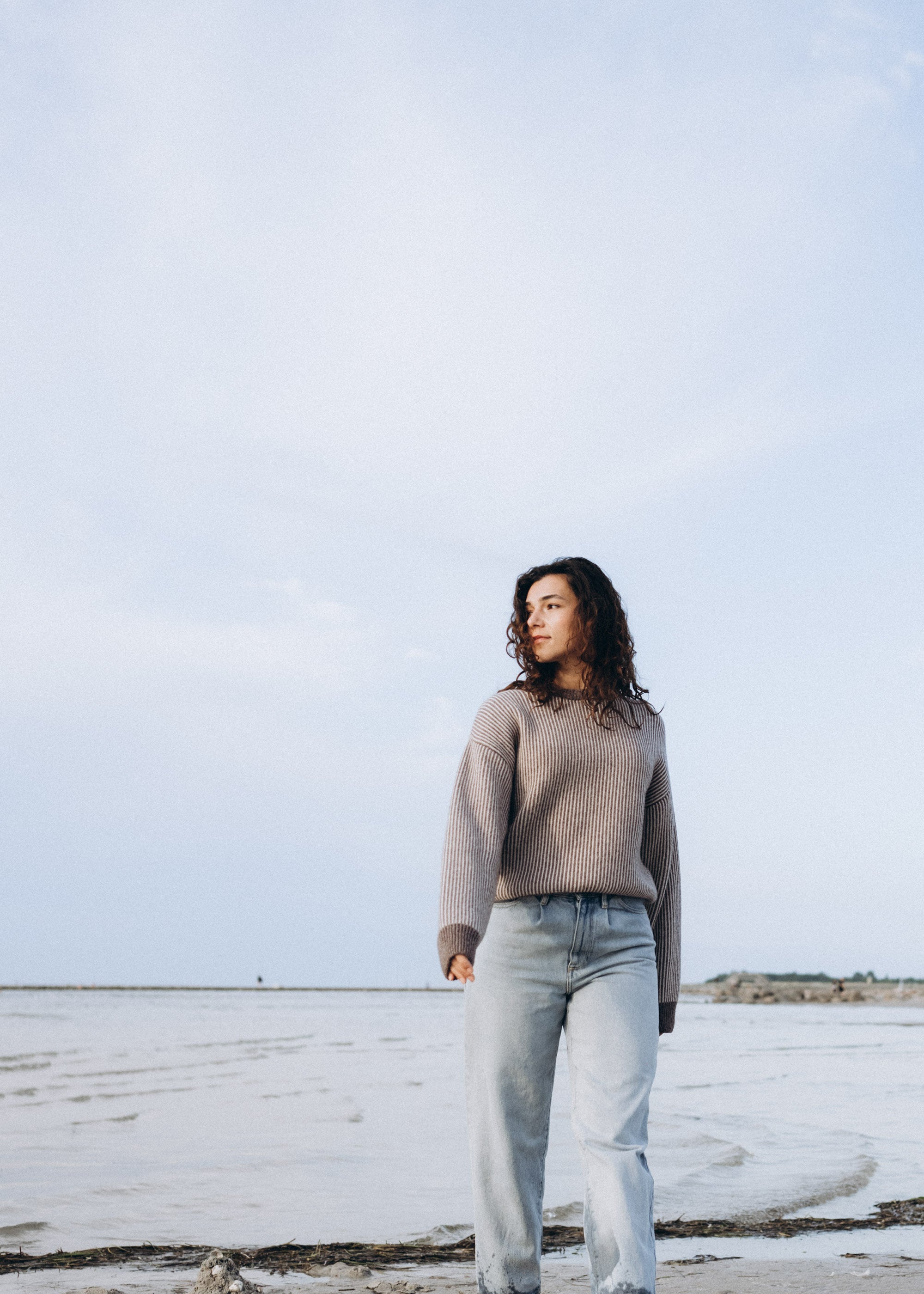 Unser Model Acelya ist <strong>173 cm</strong> groß und trägt <strong>Größe S</strong>.#