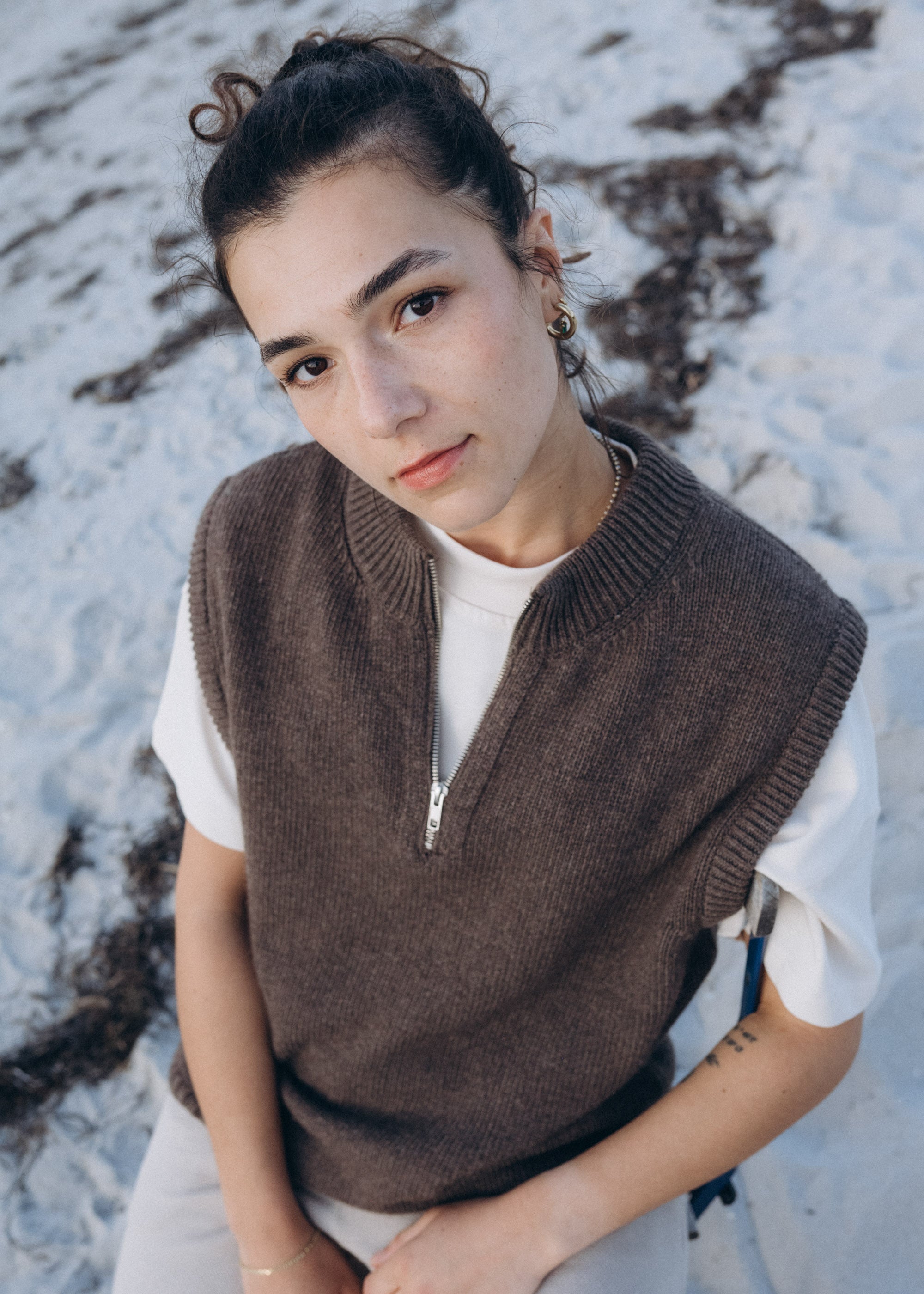 Unser Model Acelya ist <strong>173 cm</strong> groß und trägt <strong>Größe S</strong>.#