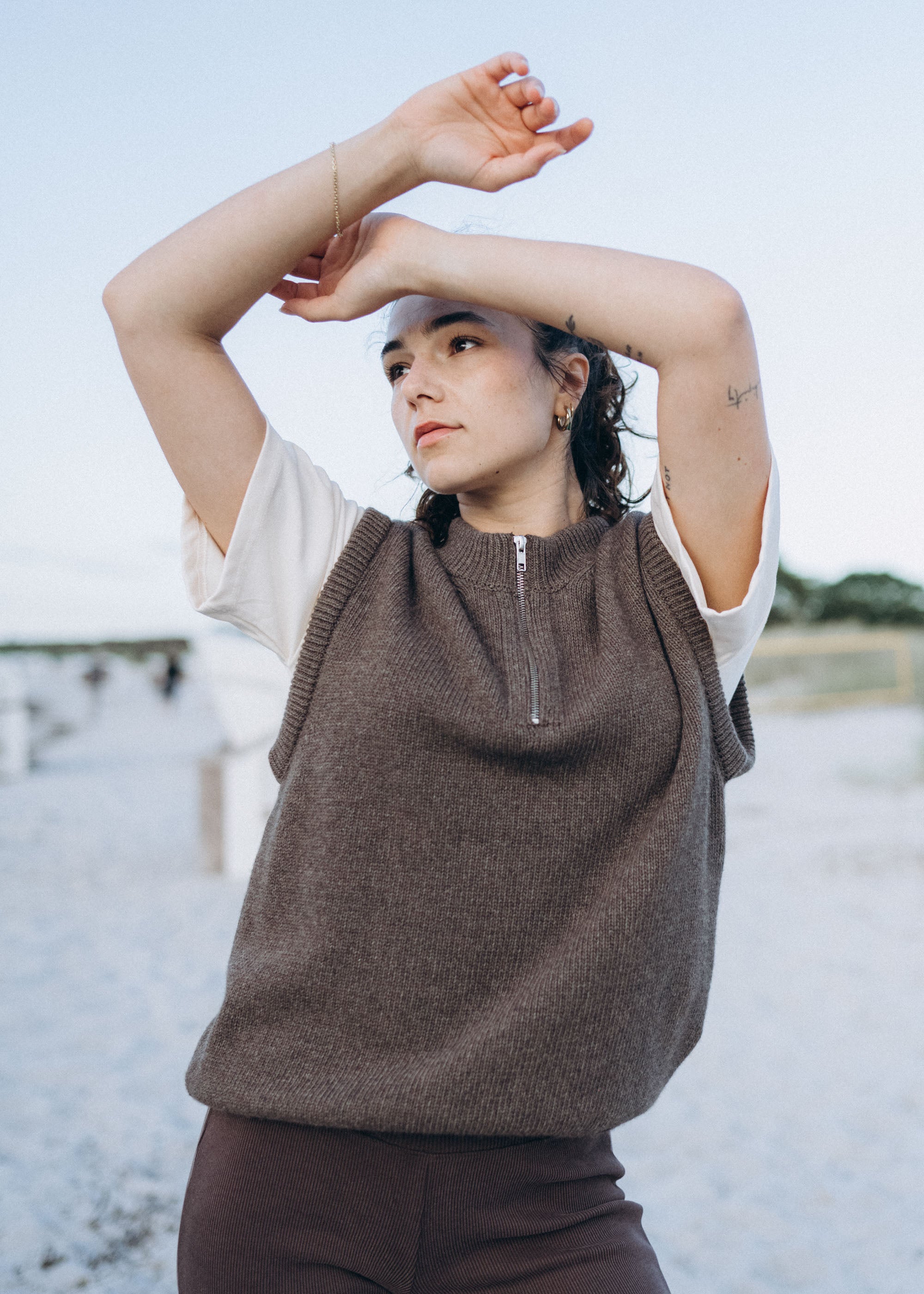 Unser Model Acelya ist <strong>173 cm</strong> groß und trägt <strong>Größe S</strong>.#