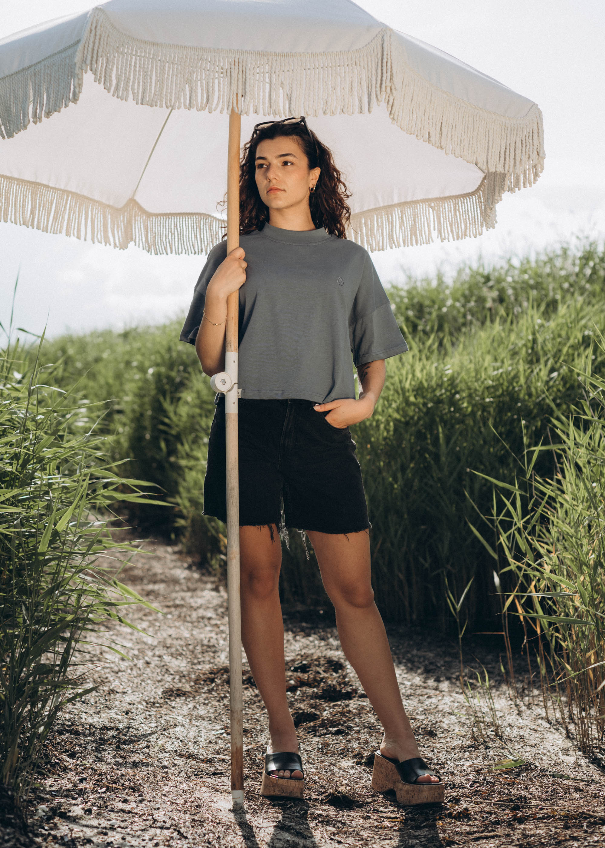 Unser Model Acelya ist <strong>173 cm</strong> groß und trägt <strong>Größe S</strong>.#