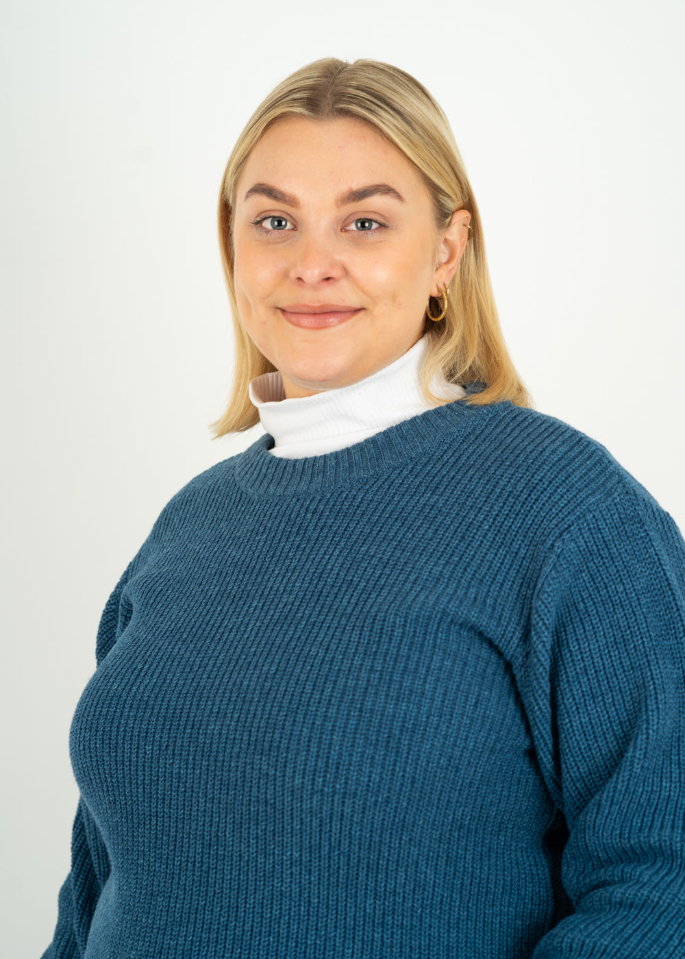 Unser Model Anna ist <strong>176 cm</strong> groß und trägt <strong>Größe 2XL</strong>.#