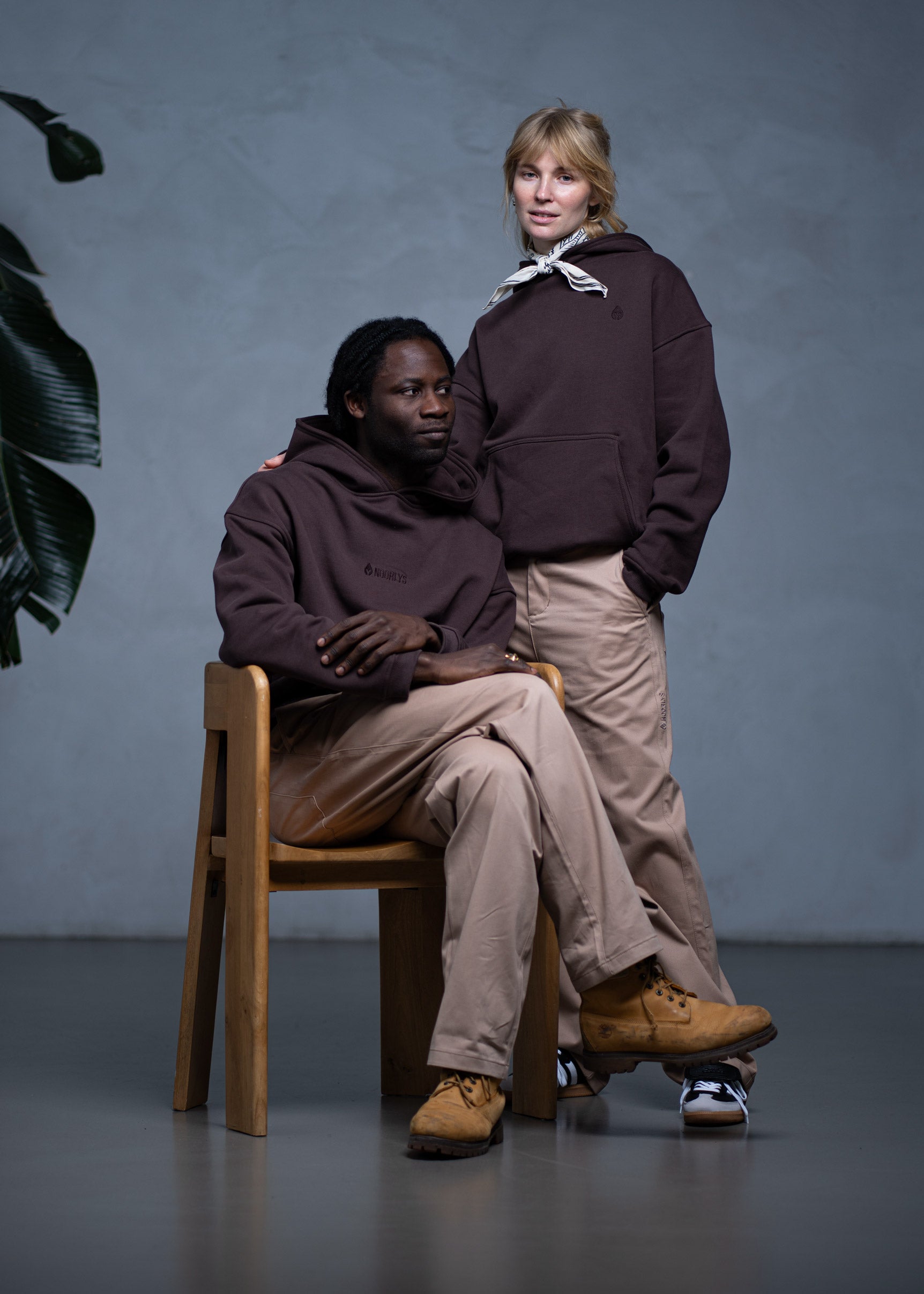 Unser Model K ist <strong>189 cm</strong> groß und trägt <strong>Größe L</strong>.#