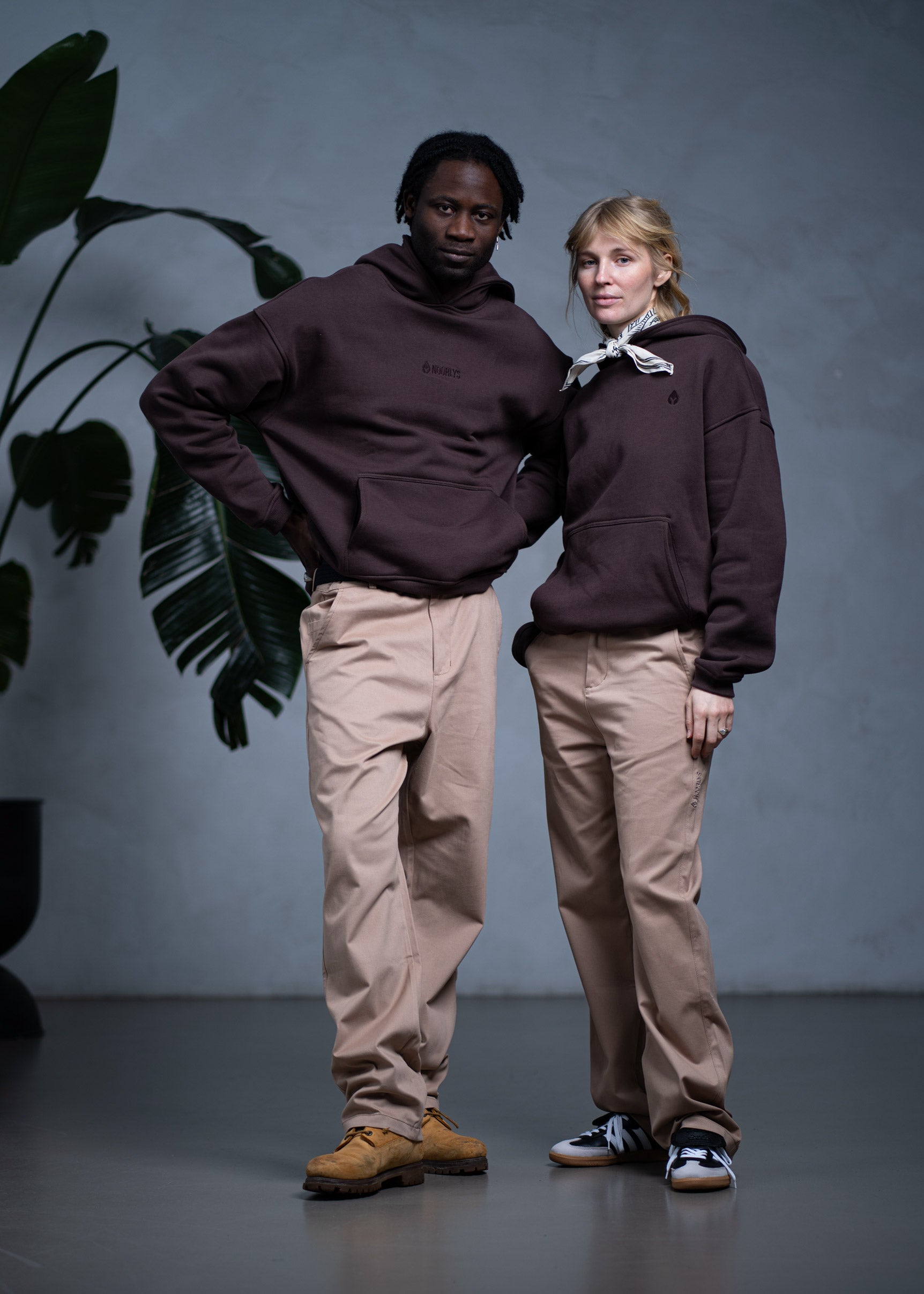 Unser Model K ist <strong>189 cm</strong> groß und trägt <strong>Größe L</strong>.#