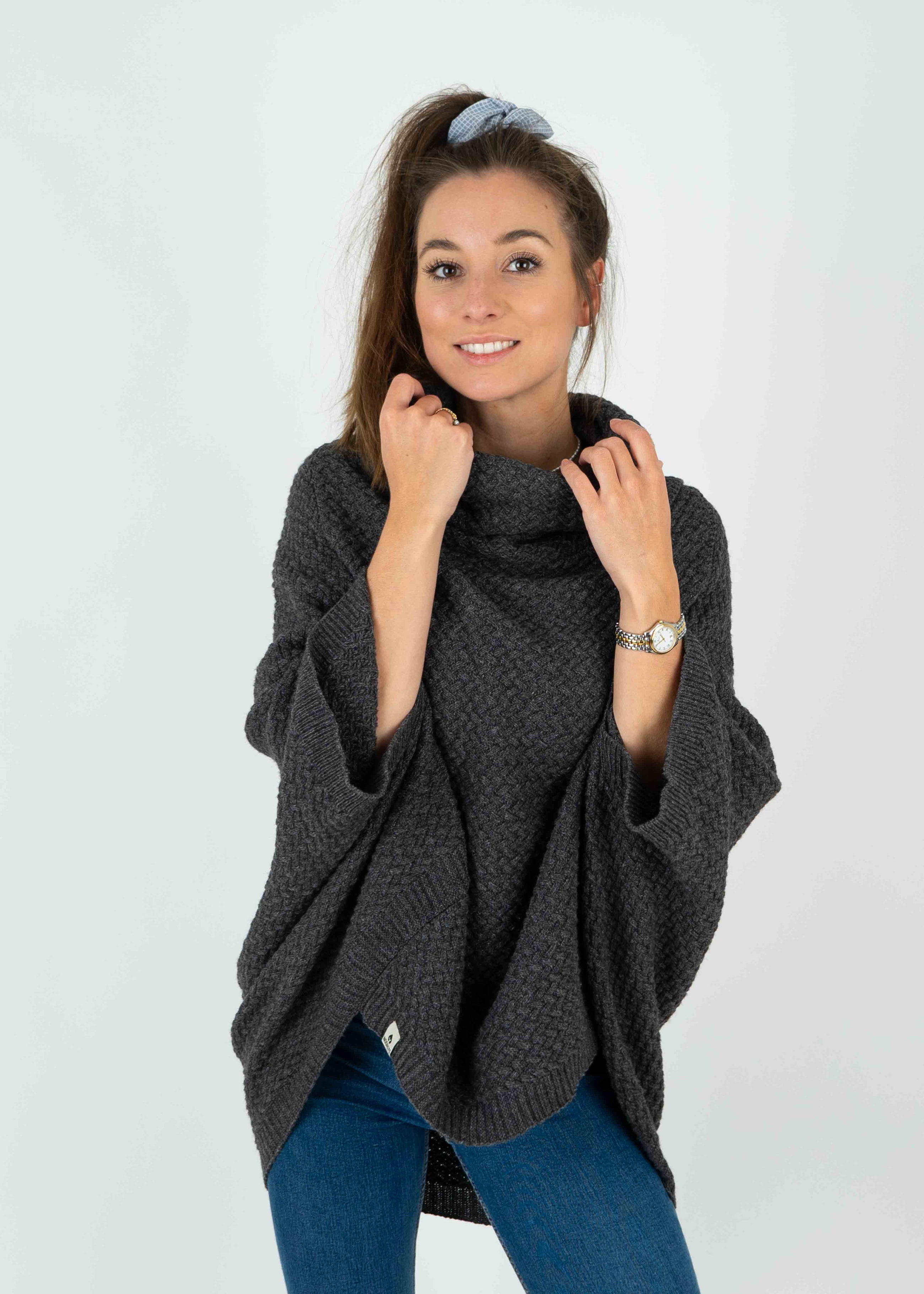 Unser Model Katy ist <strong>168 cm</strong> groß und trägt <strong>Größe S</strong>.#