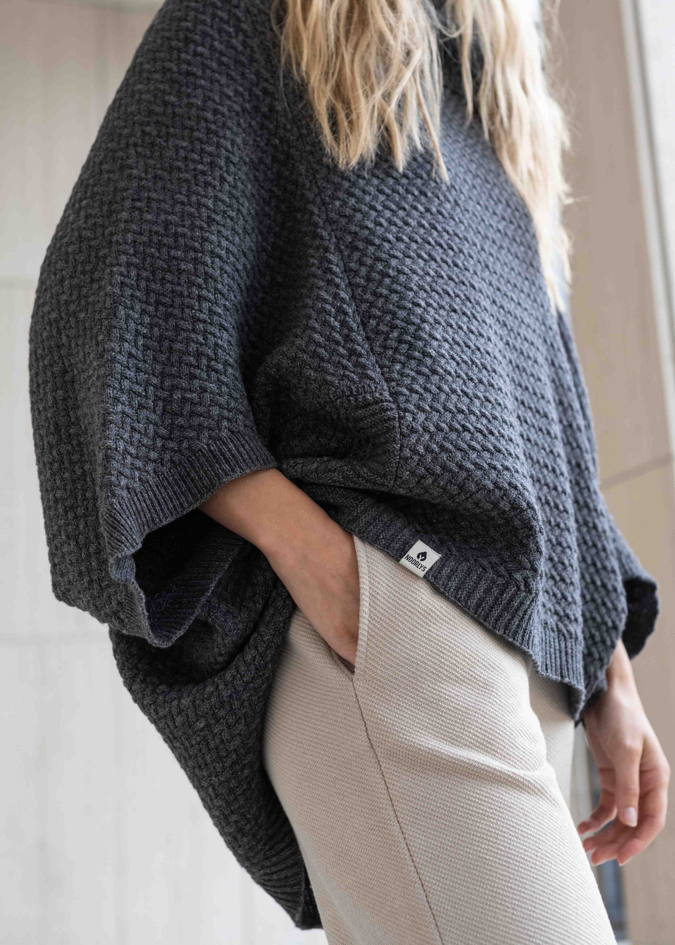 Strick-Poncho MUUS Anthracite