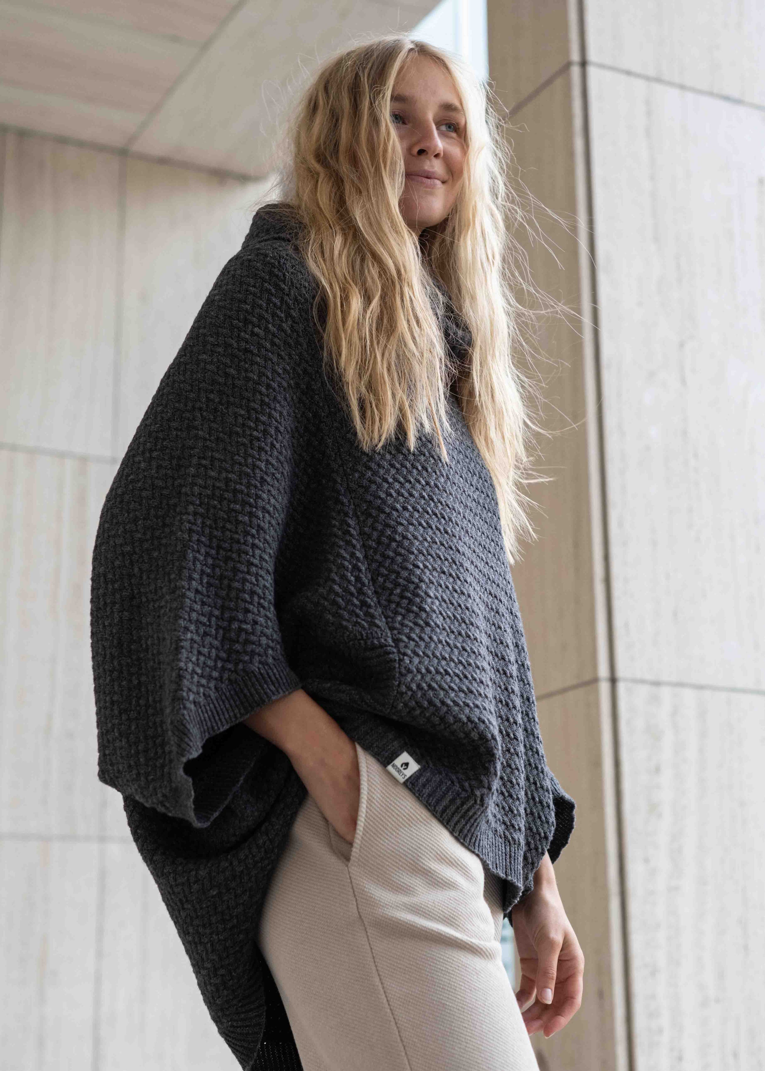Strick-Poncho MUUS Anthracite