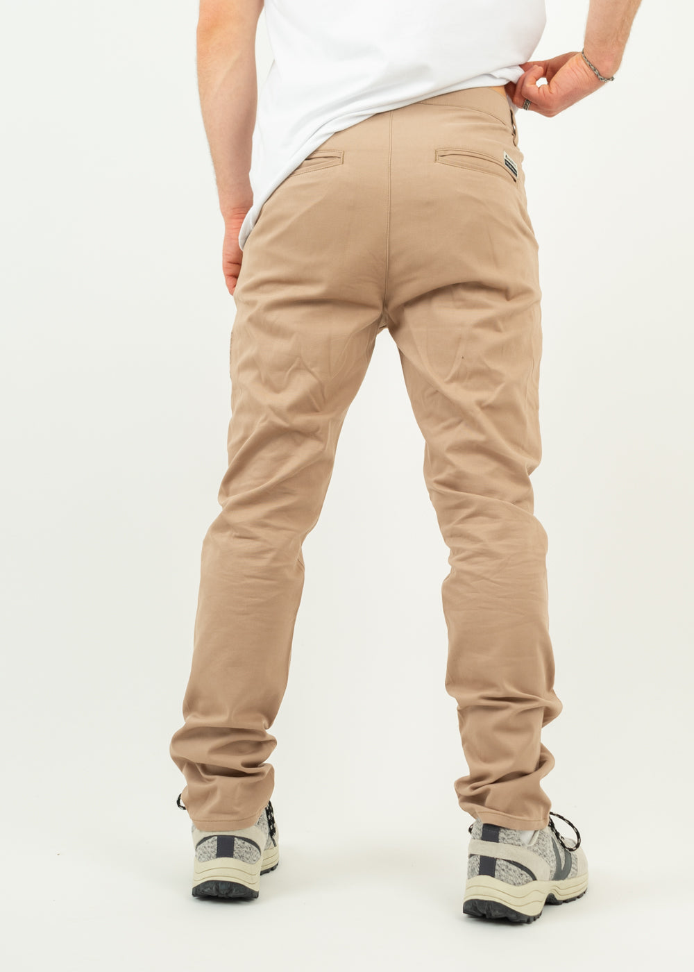 Unser Model Henry ist <strong>178 cm</strong> groß und trägt <strong>Größe S</strong>.#