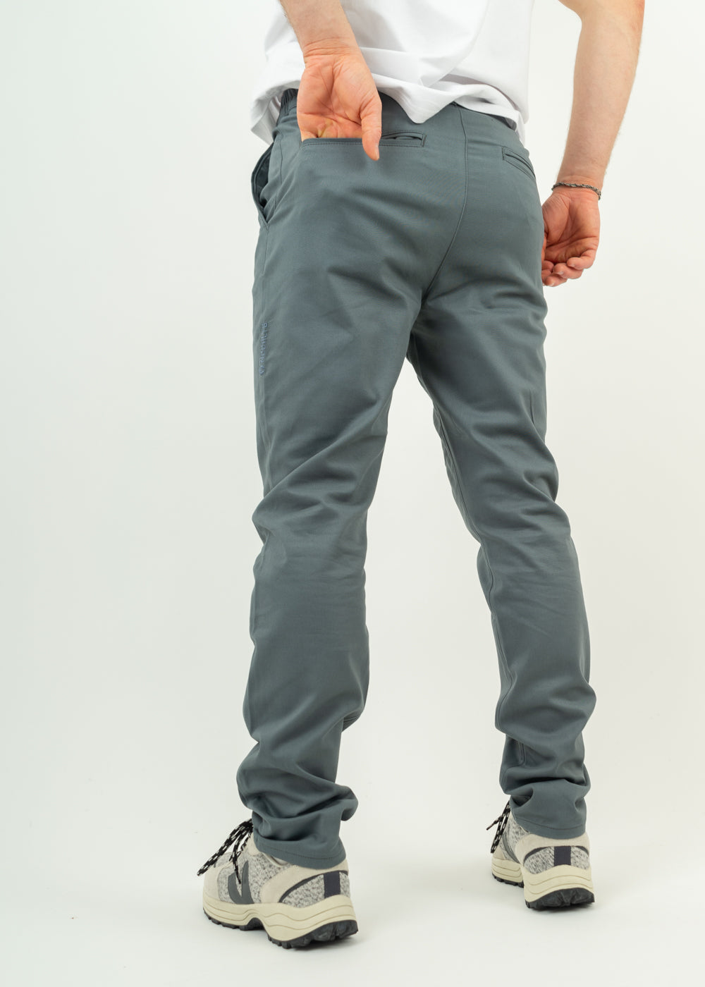 Unser Model Henry ist <strong>178 cm</strong> groß und trägt <strong>Größe S</strong>.#