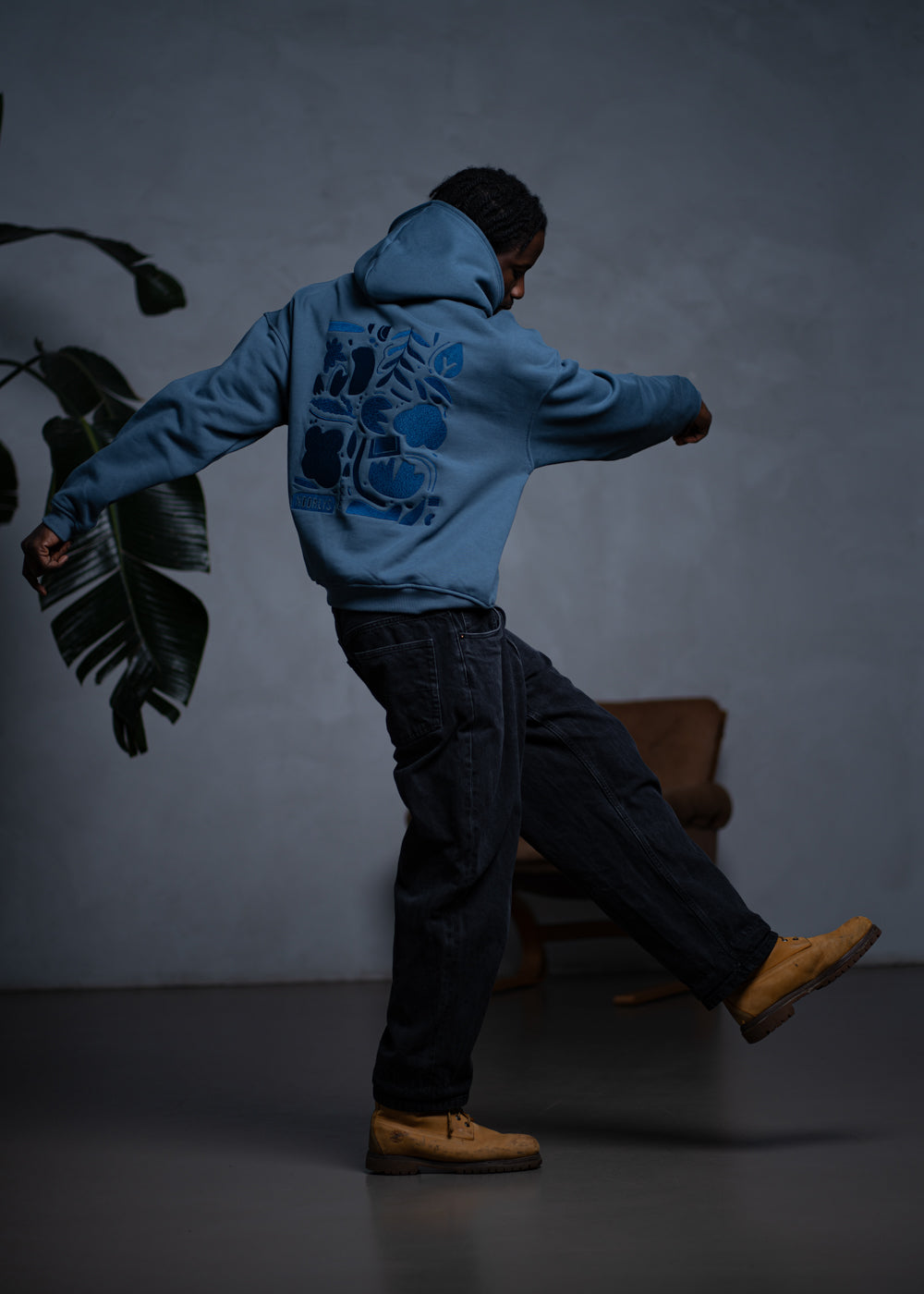 Unser Model K ist <strong>189 cm</strong> groß und trägt <strong>Größe L</strong>.#