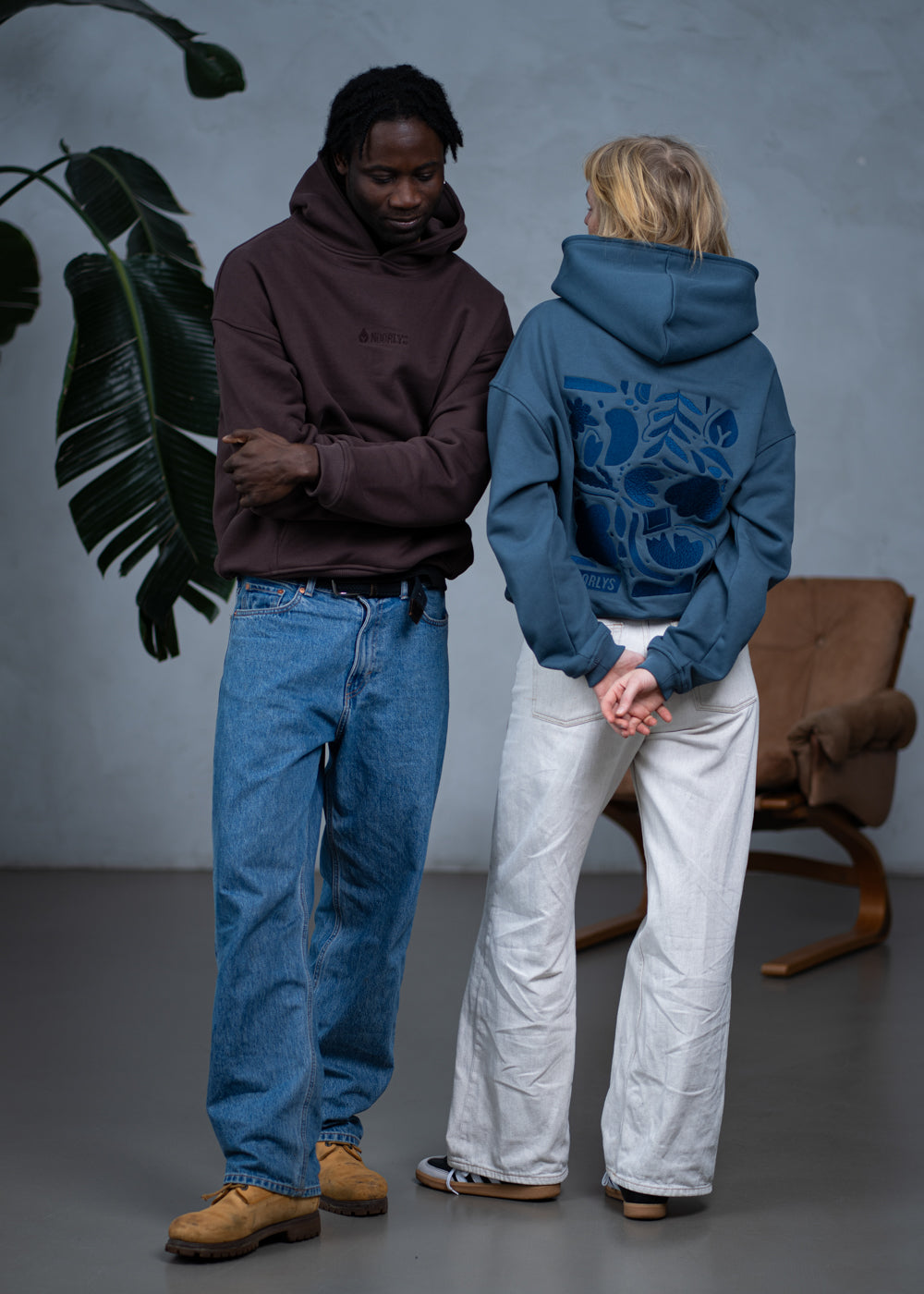 Unser Model K ist <strong>189 cm</strong> groß und trägt <strong>Größe L</strong>.#