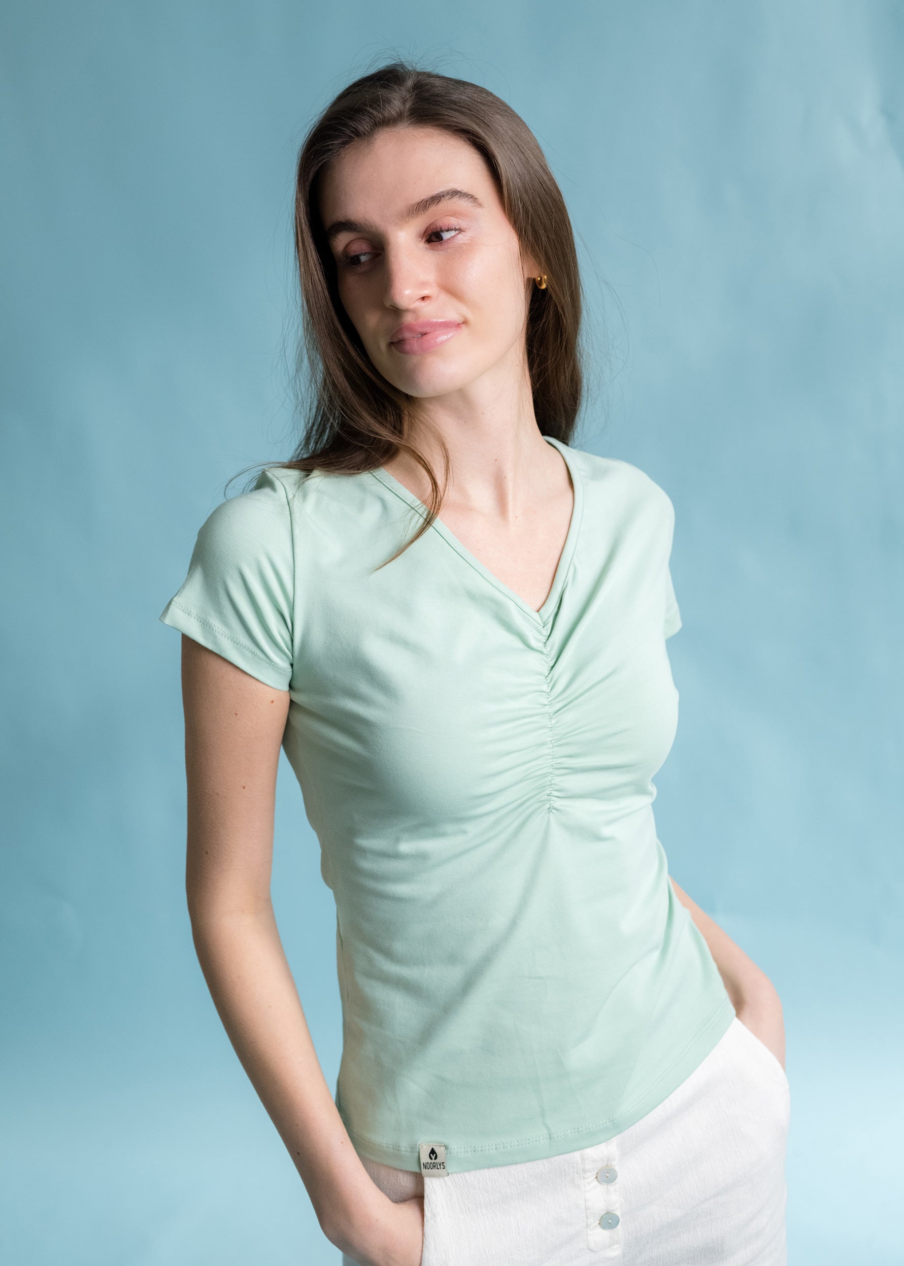 Unser Model Evelin ist <strong>177 cm</strong> groß und trägt <strong>Größe S</strong>.#