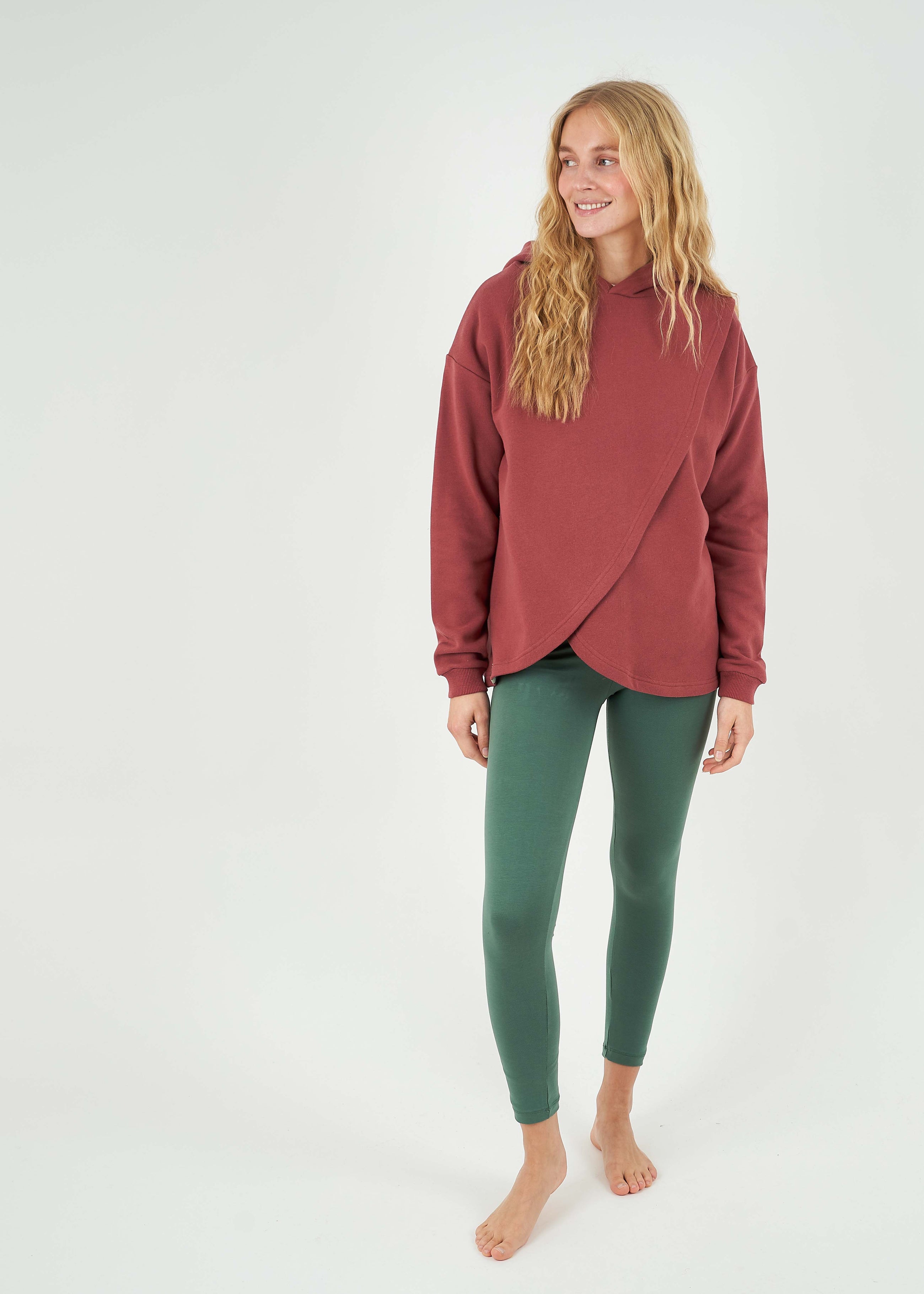 Unser Model Lisa ist <strong>178 cm</strong> groß und trägt <strong>Größe S</strong>.#