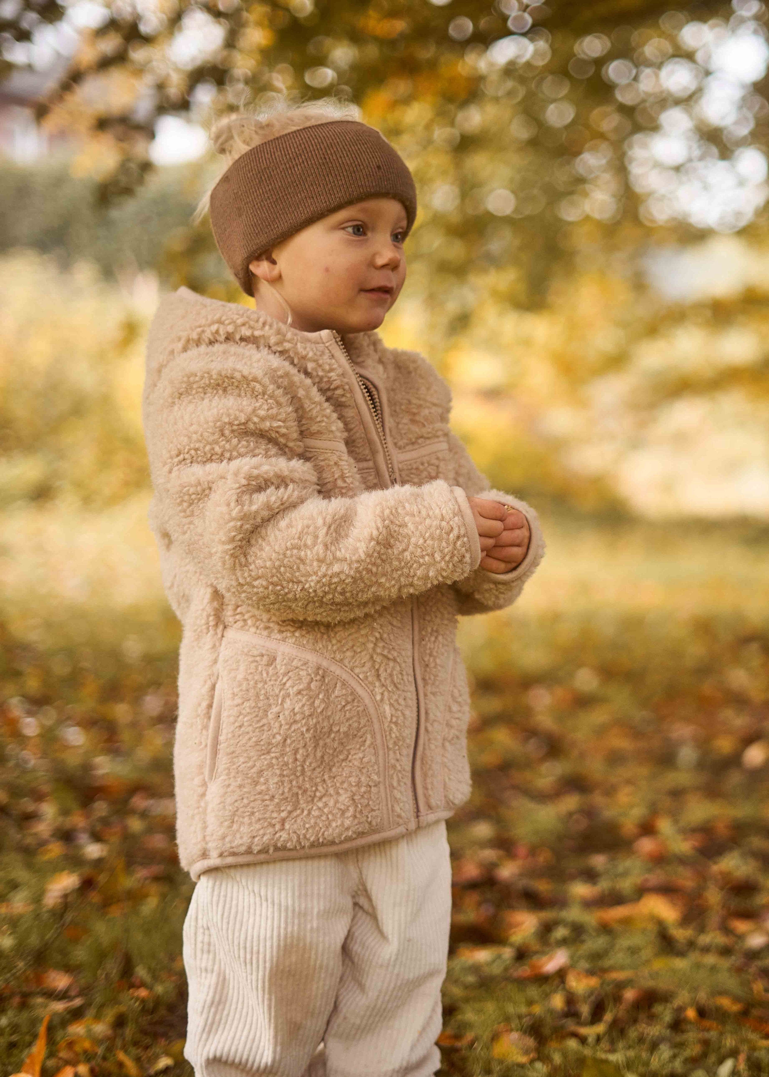 Unser Model Philipa ist <strong>110 cm</strong> groß und trägt <strong>Größe 110-116</strong>.#