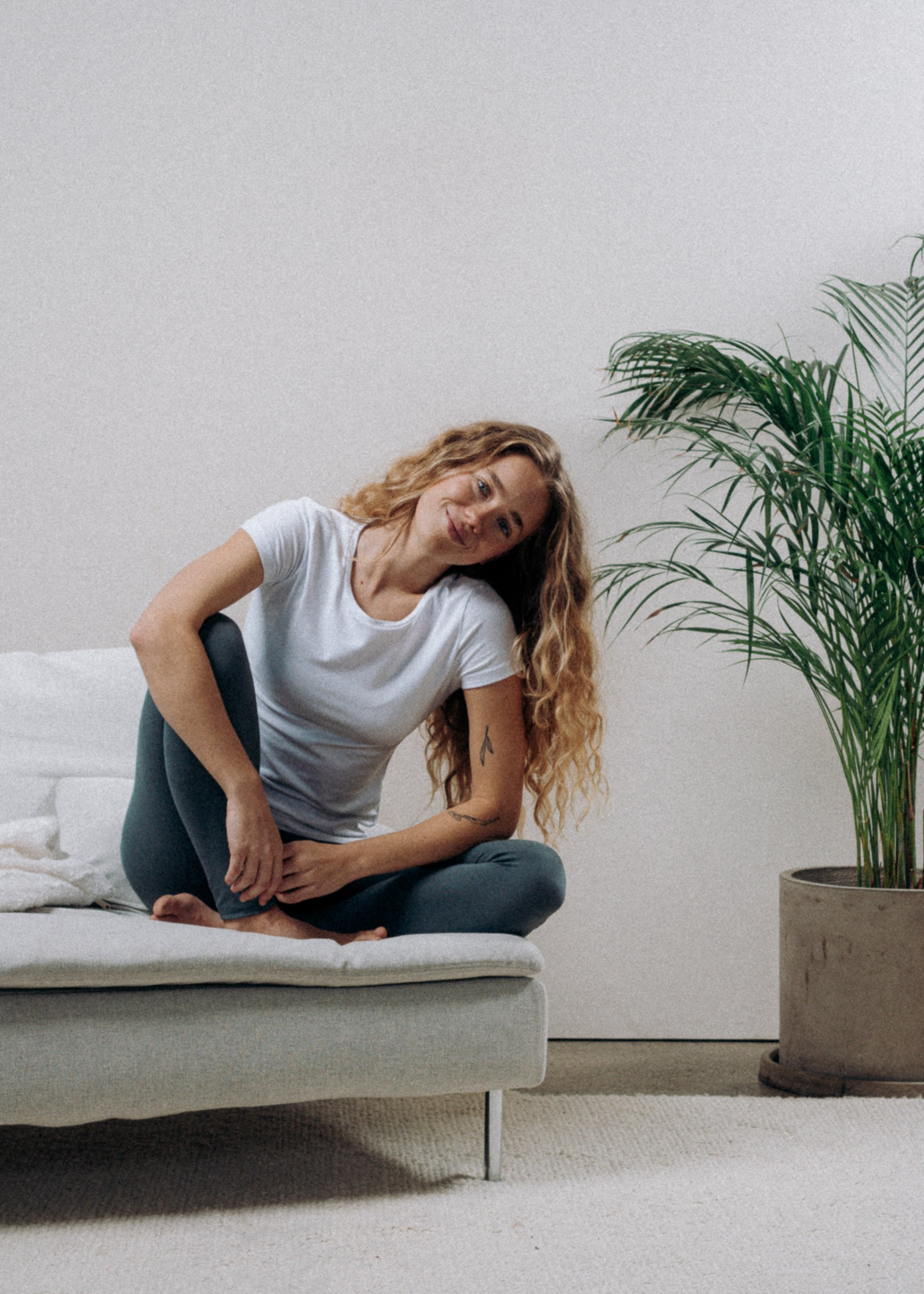 Unser Model Nika ist <strong>175 cm</strong> groß und trägt <strong>Größe S</strong>.#