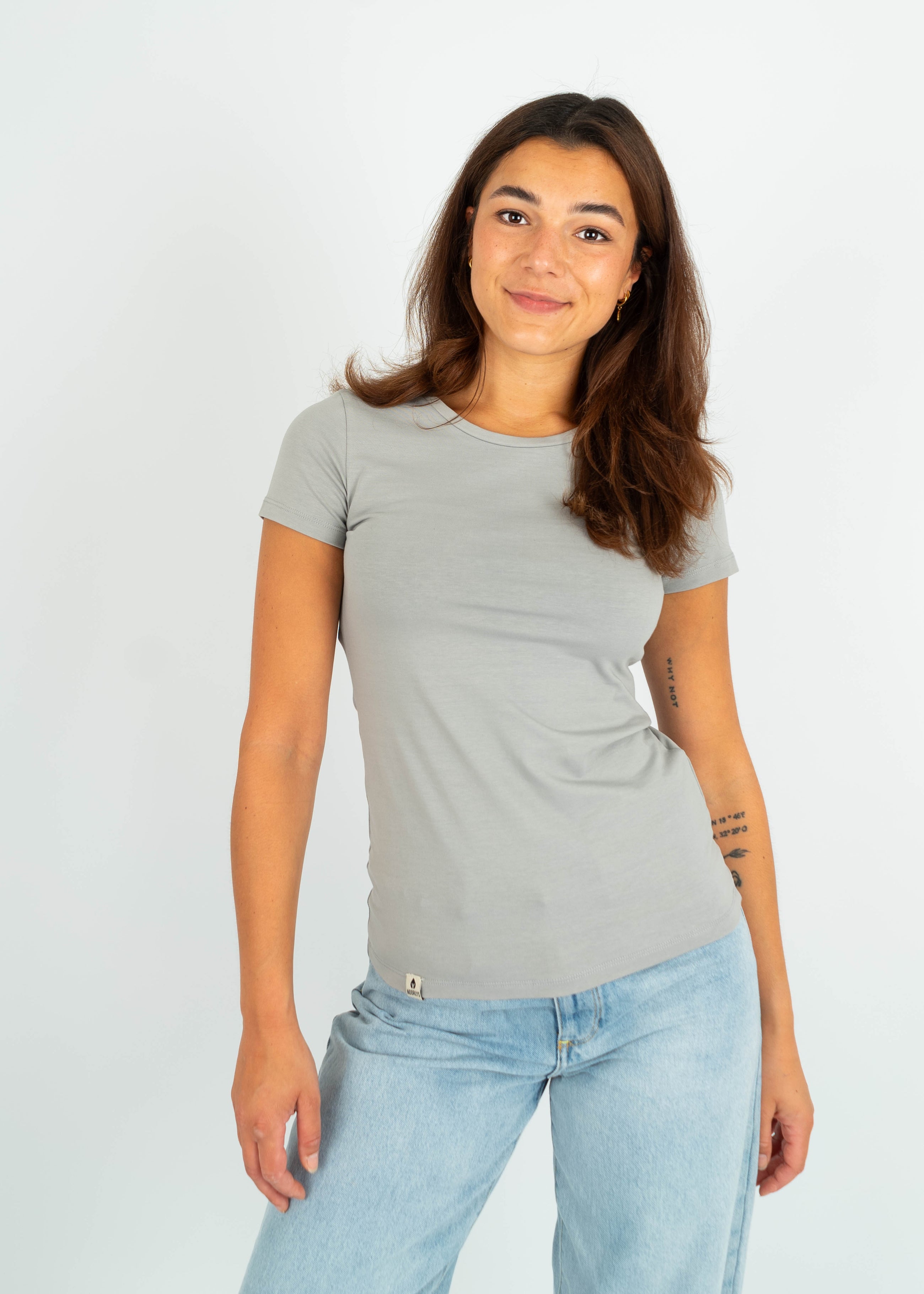 Unser Model Acelya ist <strong>173 cm</strong> groß und trägt <strong>Größe S</strong>.#