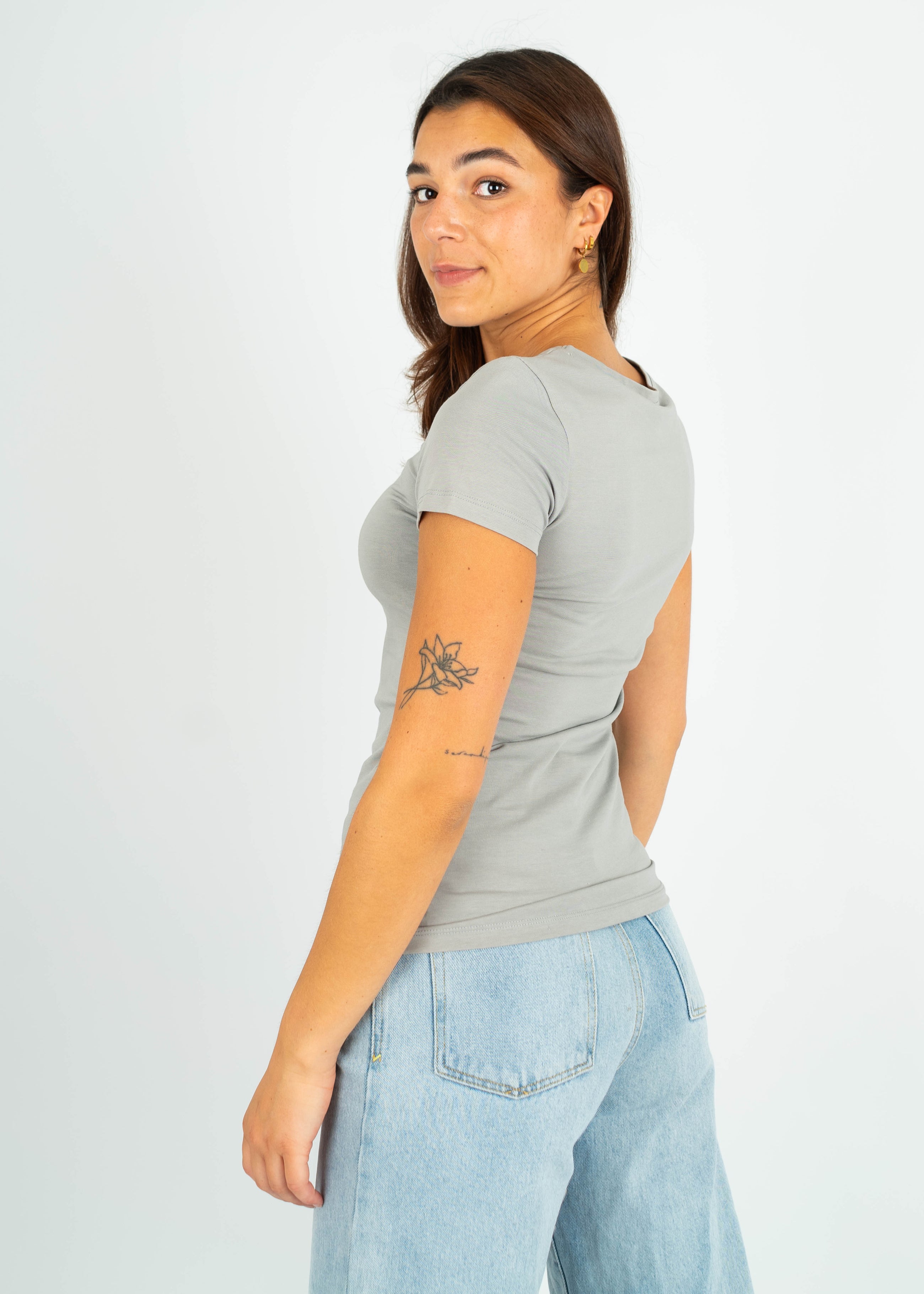 Unser Model Acelya ist <strong>173 cm</strong> groß und trägt <strong>Größe S</strong>.#
