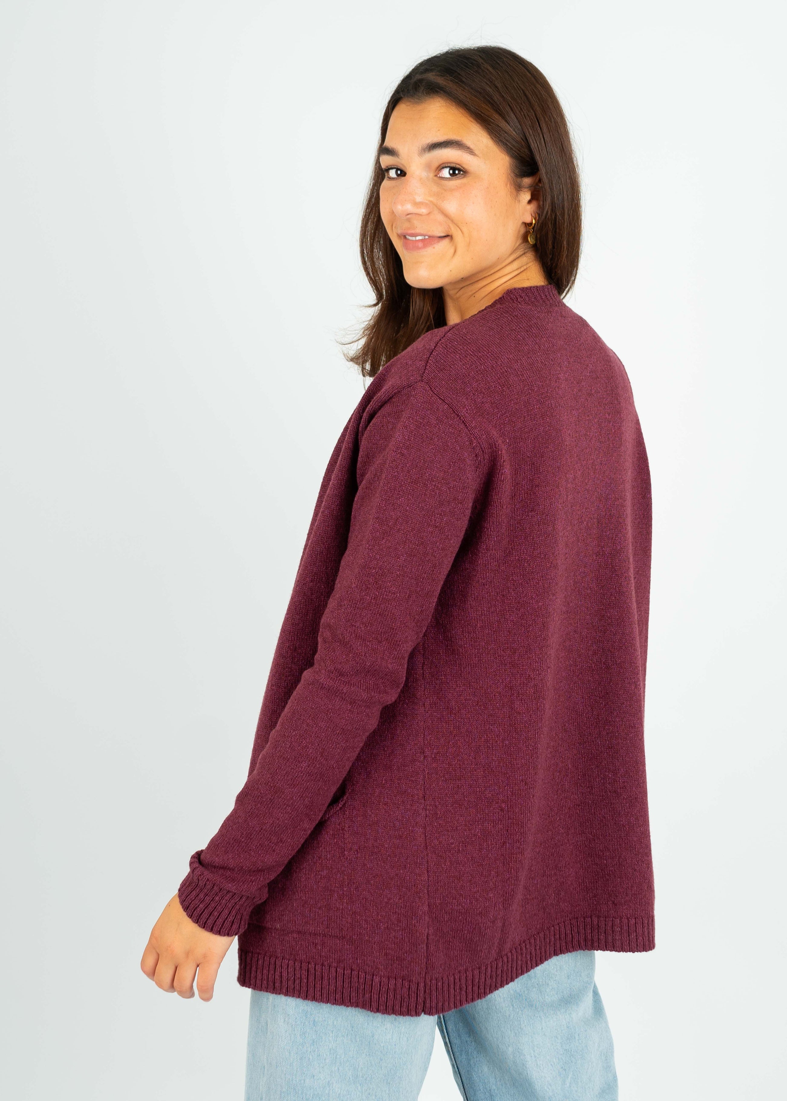 Unser Model Acelya ist <strong>173 cm</strong> groß und trägt <strong>Größe S</strong>.#