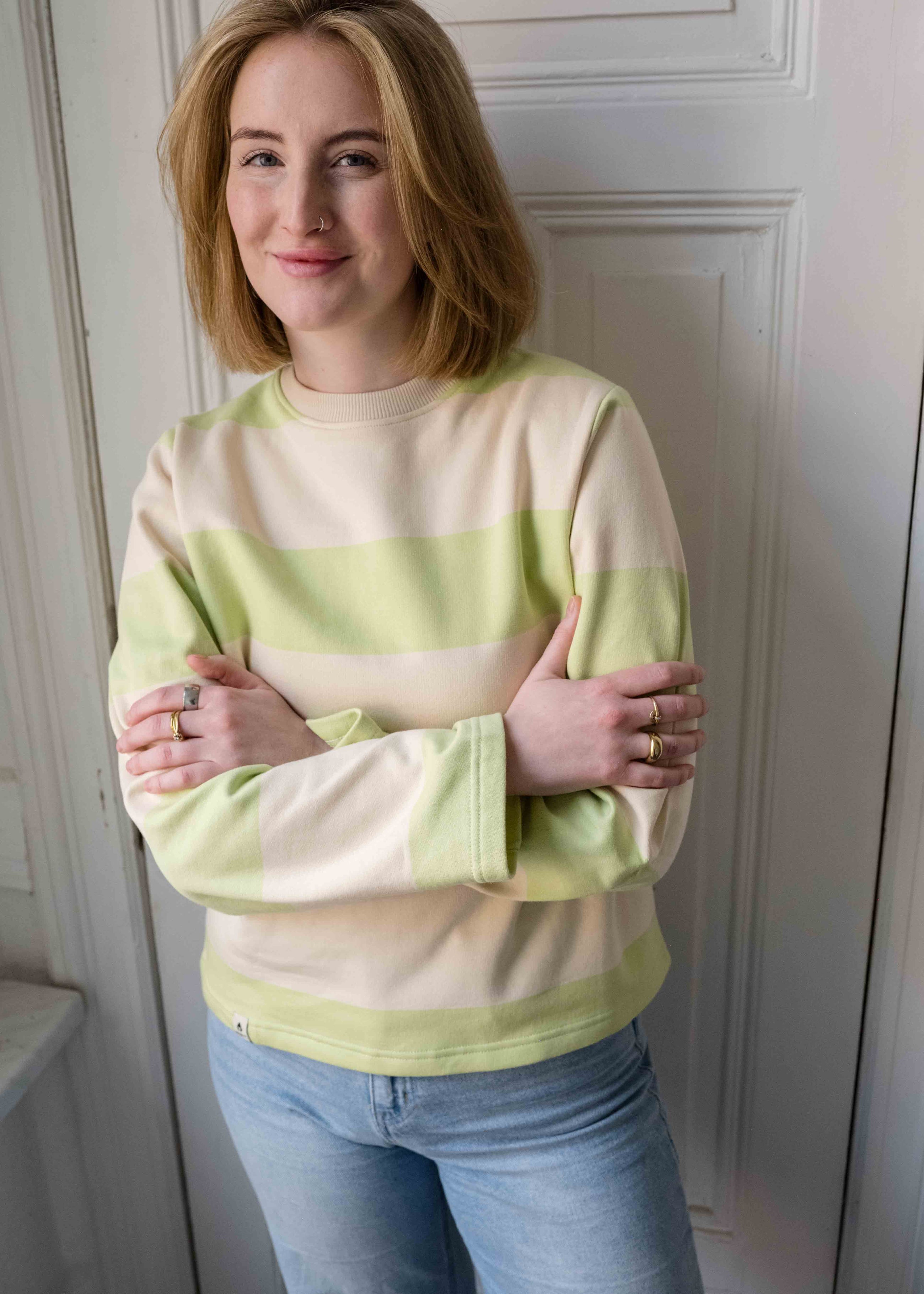 Unser Model Lea ist <strong>171 cm</strong> groß und trägt <strong>Größe M</strong>.#