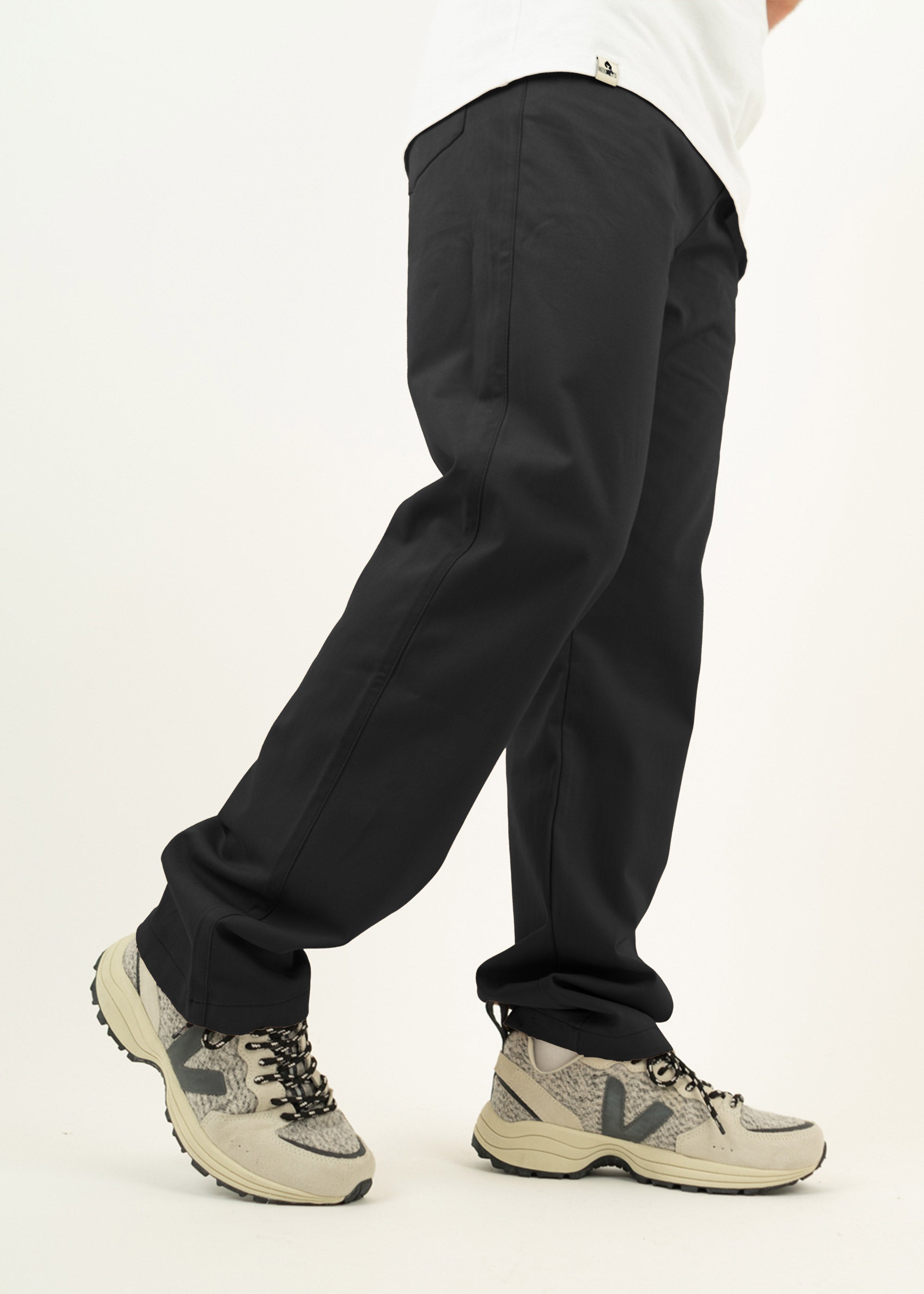 Unser Model Henry ist <strong>178 cm</strong> groß und trägt <strong>Größe S</strong>.#