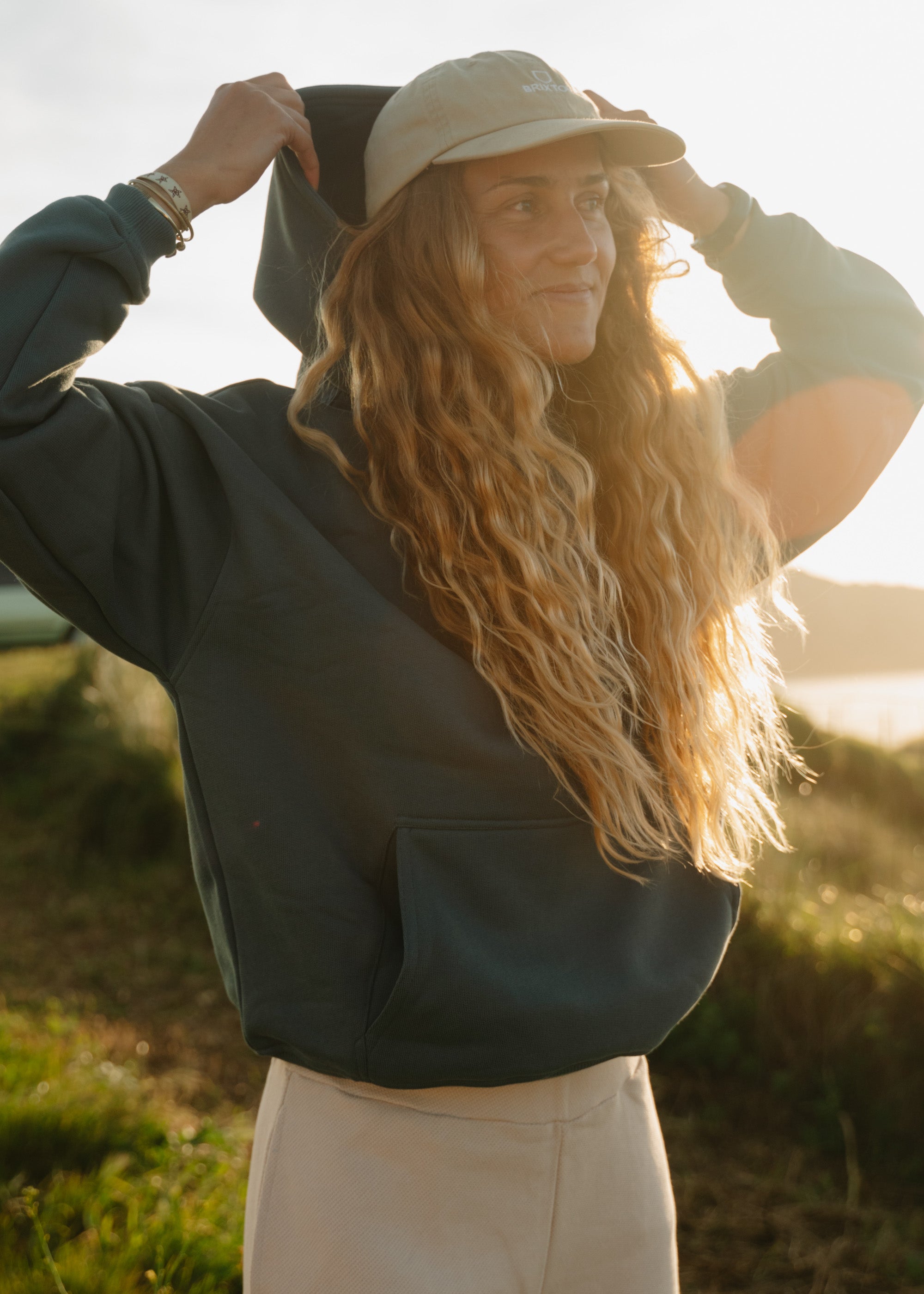 Unser Model Paulina ist <strong>176 cm</strong> groß und trägt <strong>Größe S</strong>.#