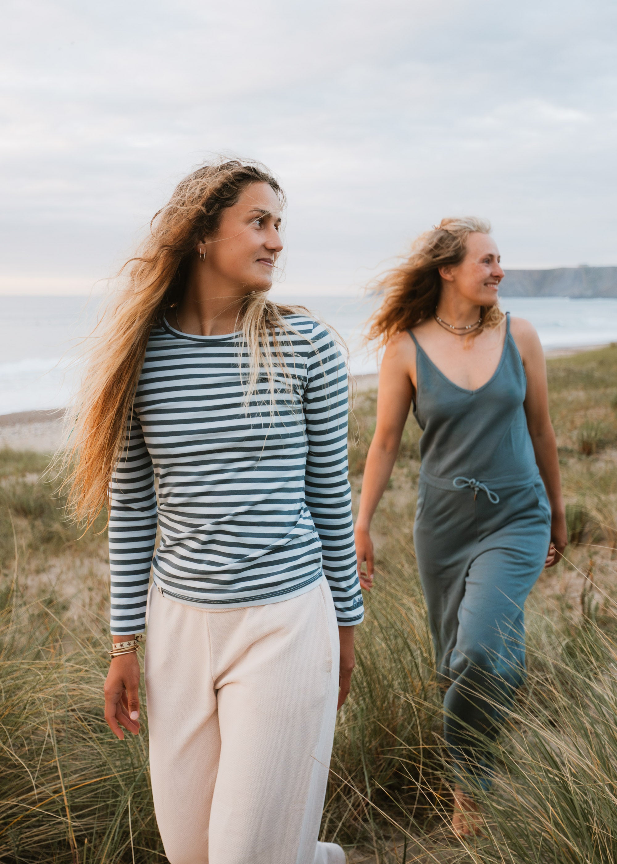 Unser Model Paulina ist <strong>176 cm</strong> groß und trägt <strong>Größe S</strong>.#