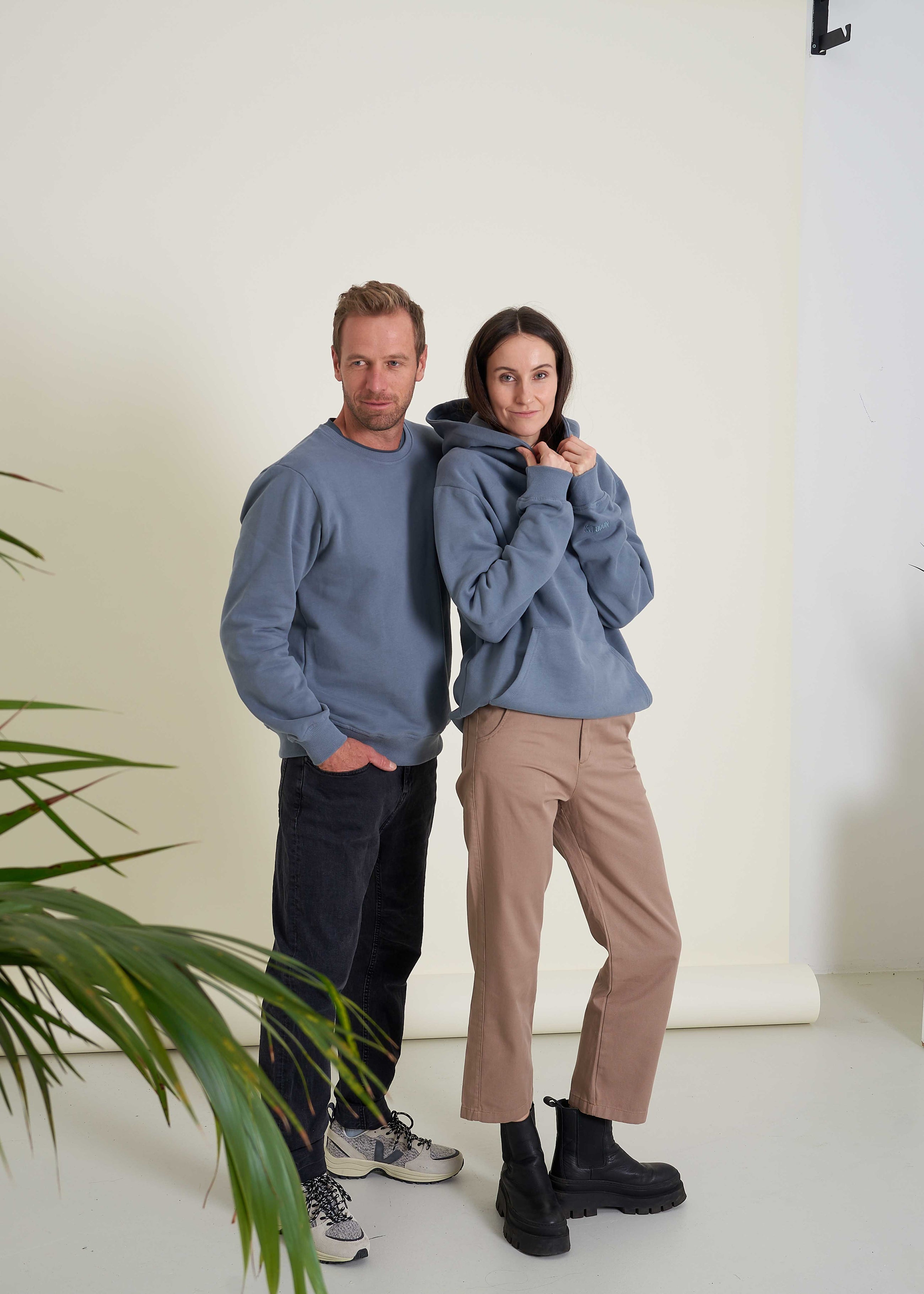 Unser Model Silke ist <strong>182 cm</strong> groß und trägt <strong>Größe M</strong>.#