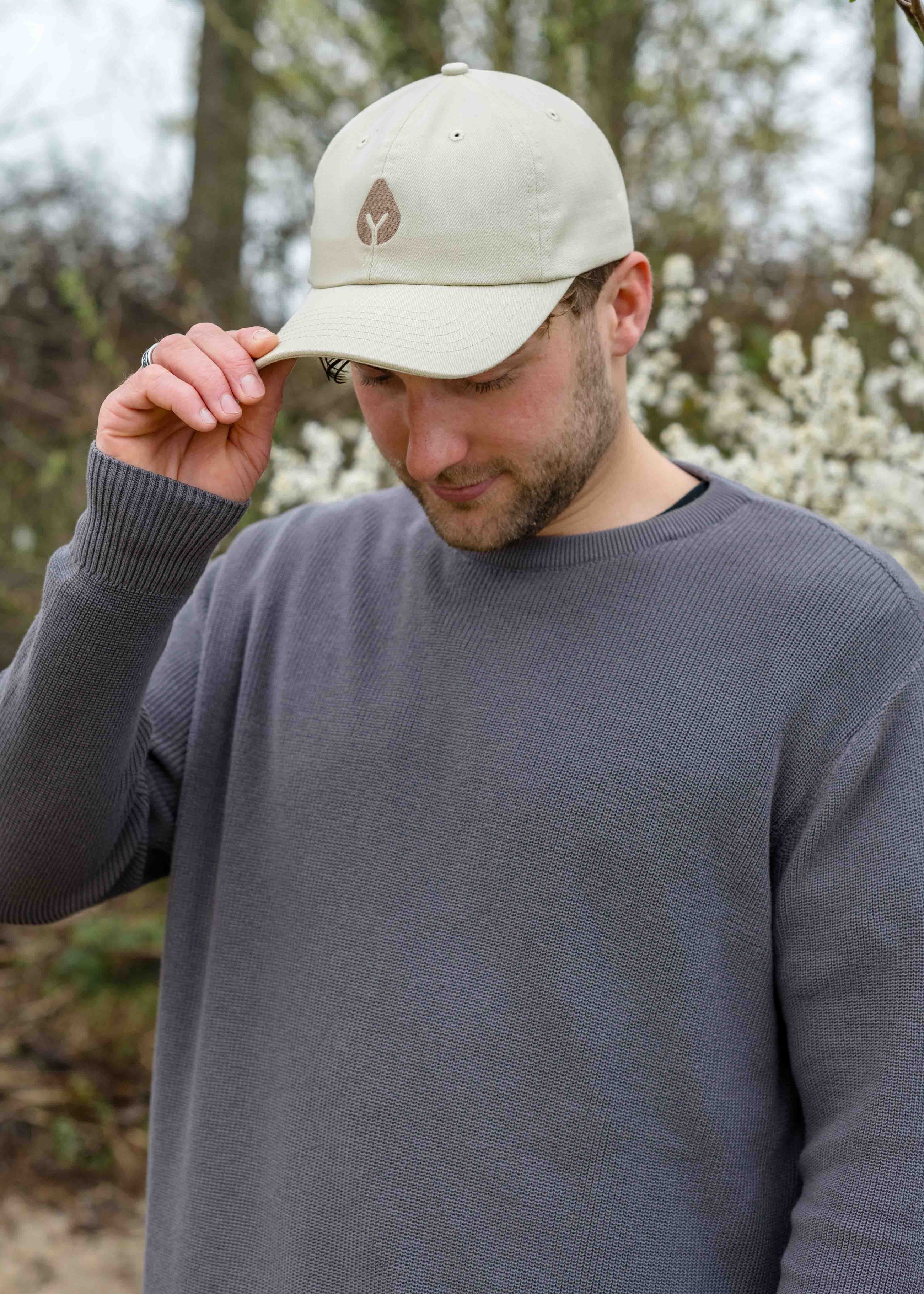 Unser Model Henry ist <strong>178 cm</strong> groß und trägt <strong>Größe L</strong>.#
