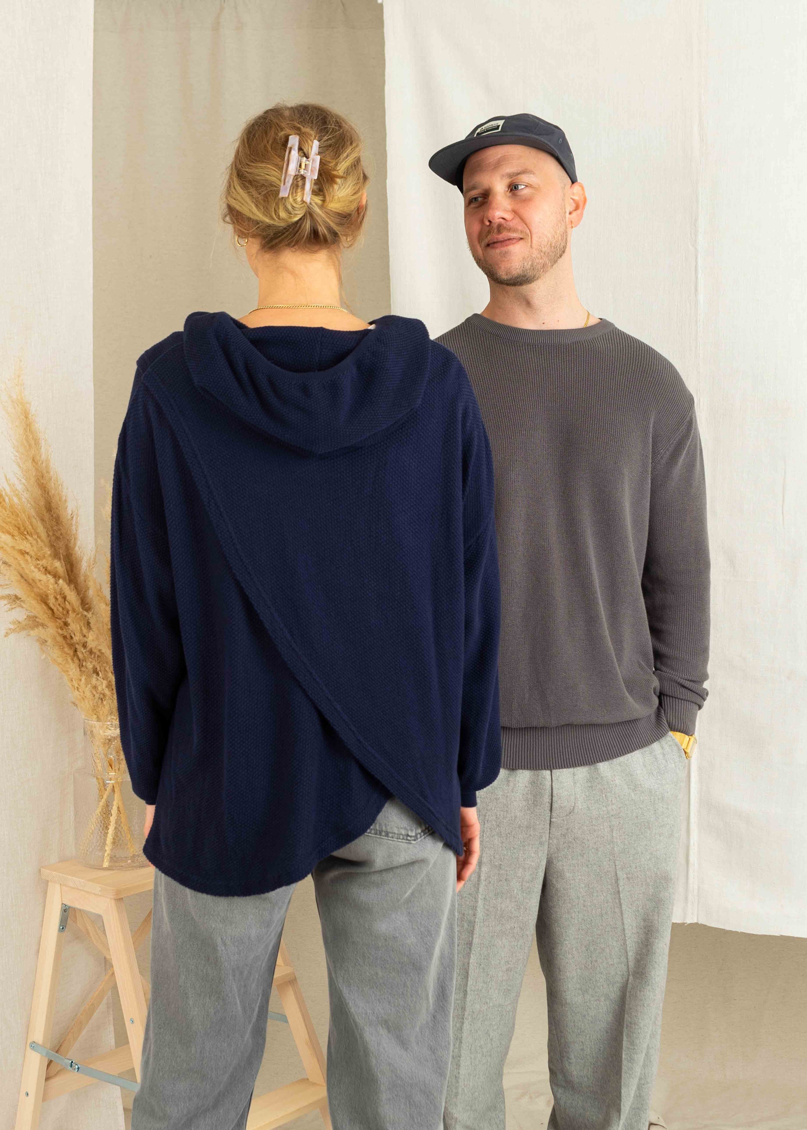 Unser Model Jonas ist <strong>184 cm</strong> groß und trägt <strong>Größe L</strong>.#
