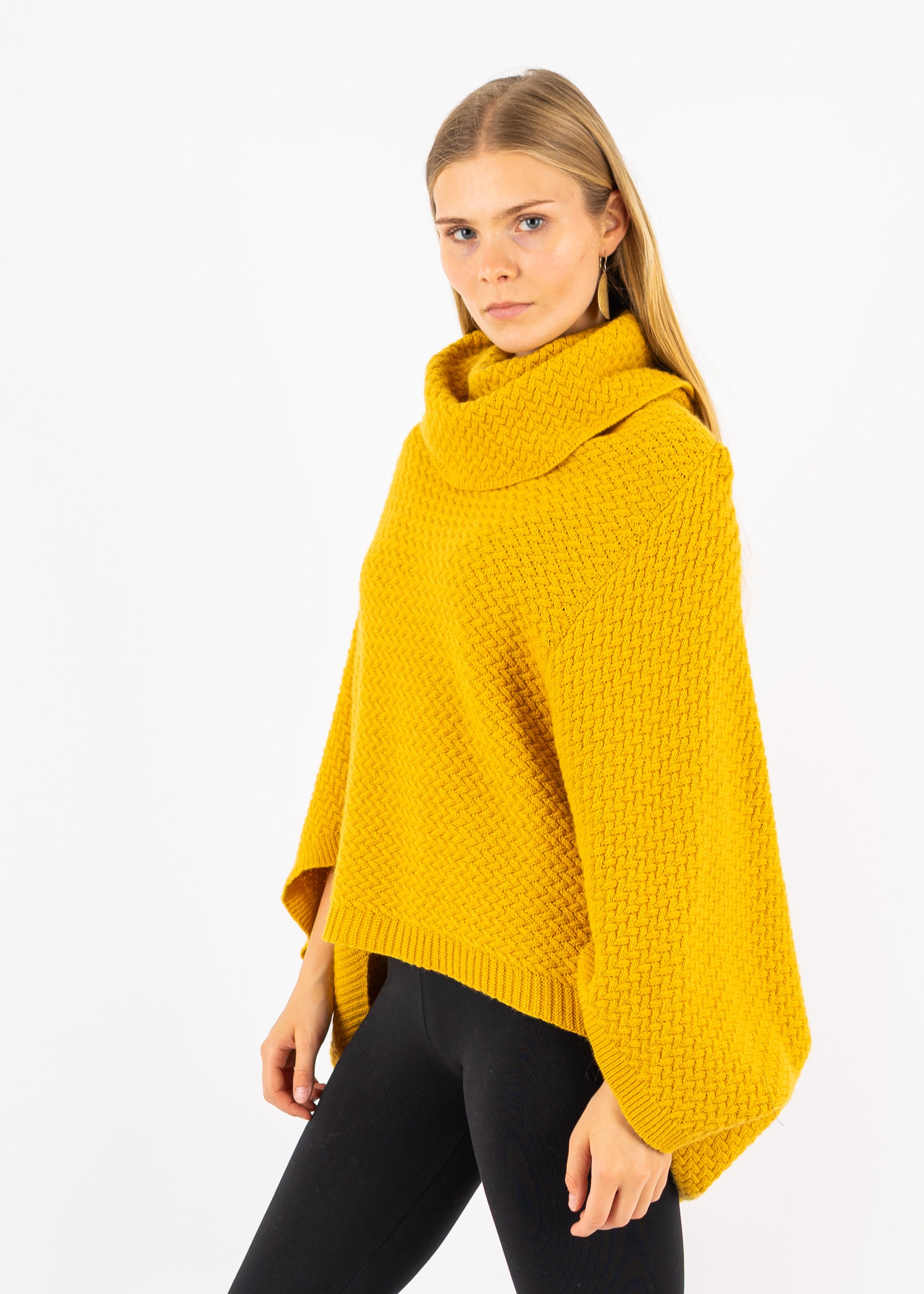 Unser Model Maike ist <strong>176 cm</strong> groß und trägt <strong>Größe S</strong>.#