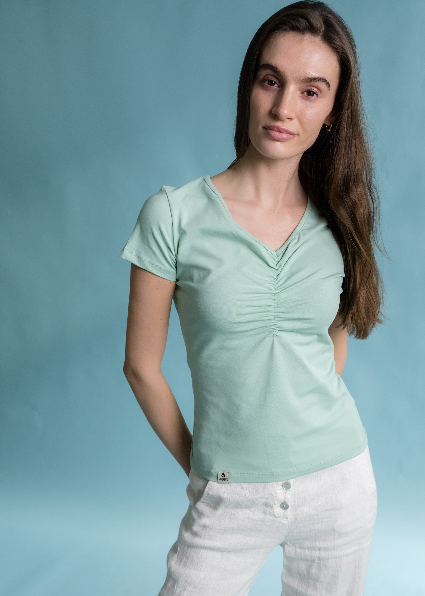 Unser Model Evelin ist <strong>177 cm</strong> groß und trägt <strong>Größe S</strong>.#