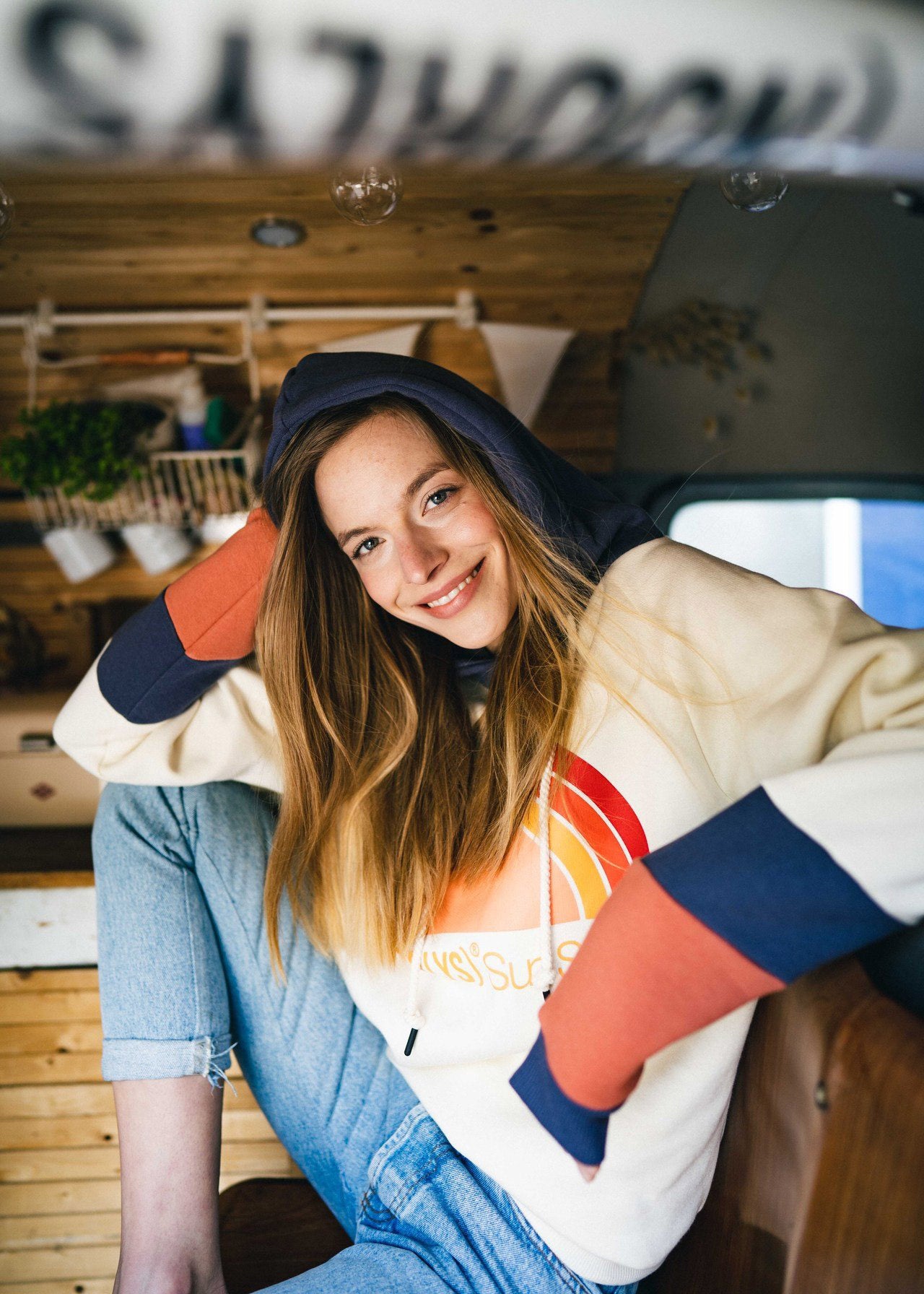 Unser Model Amelie ist <strong>176 cm</strong> groß und trägt <strong>Größe XS</strong>.#