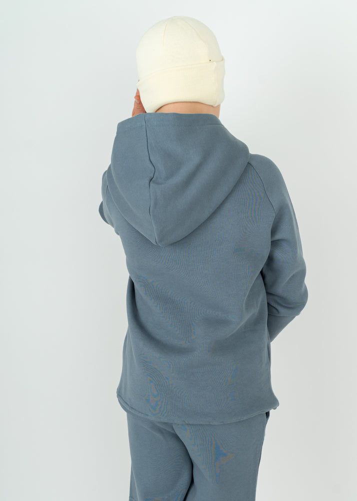 Unser Model Joris ist <strong>150 cm</strong> groß und trägt <strong>Größe 146-152</strong>.#