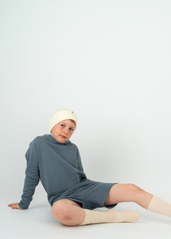 Unser Model Joris ist <strong>150 cm</strong> groß und trägt <strong>Größe 146-152</strong>.#