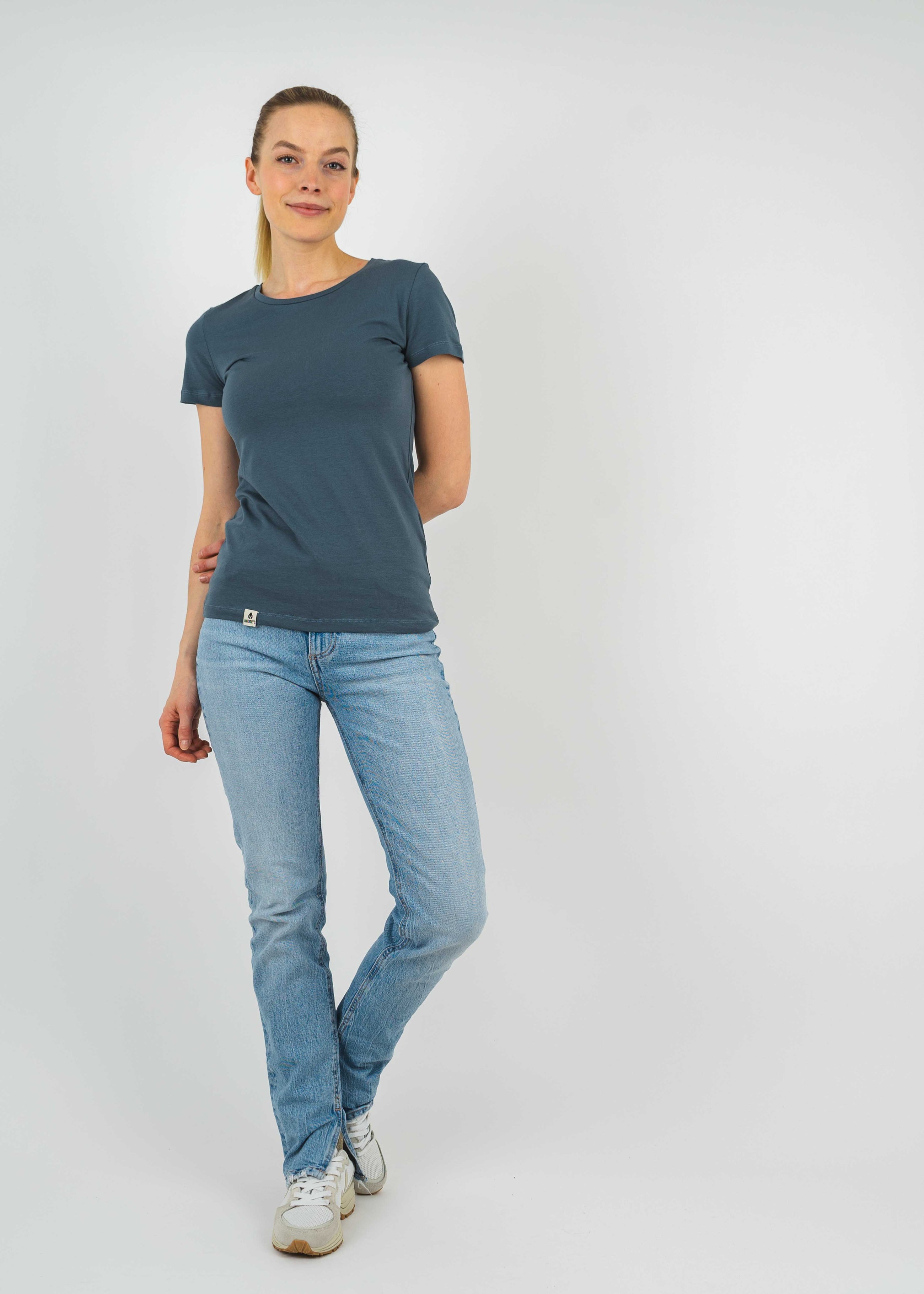 Unser Model Amelie ist <strong>176 cm</strong> groß und trägt <strong>Größe XS</strong>.#