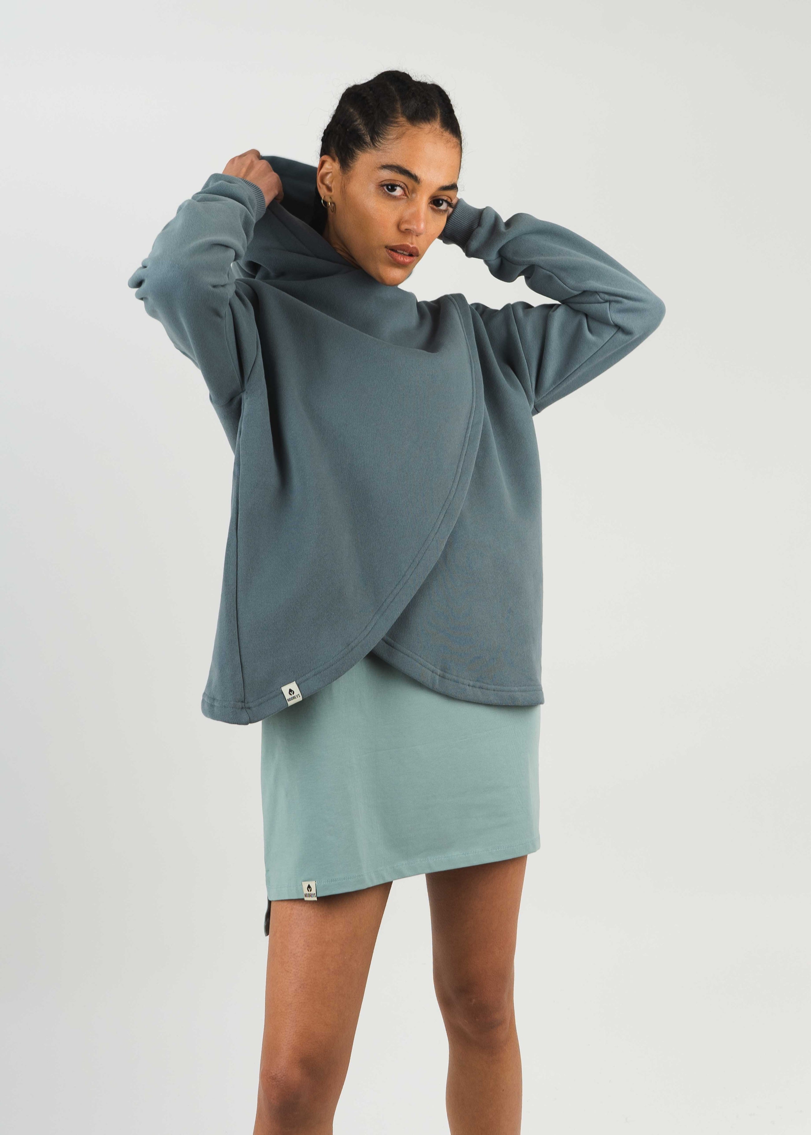 Unser Model Claudia ist <strong>179 cm</strong> groß und trägt <strong>Größe S</strong>.#