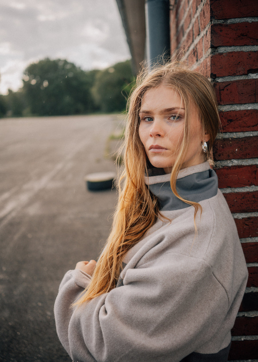 Unser Model Maike ist 176 cm groß und trägt Größe L.#