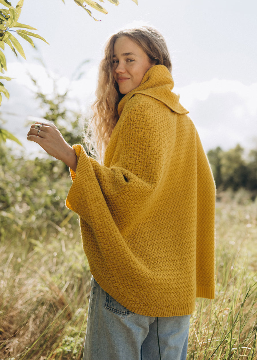 Strick-Poncho MUUS HoneyGold