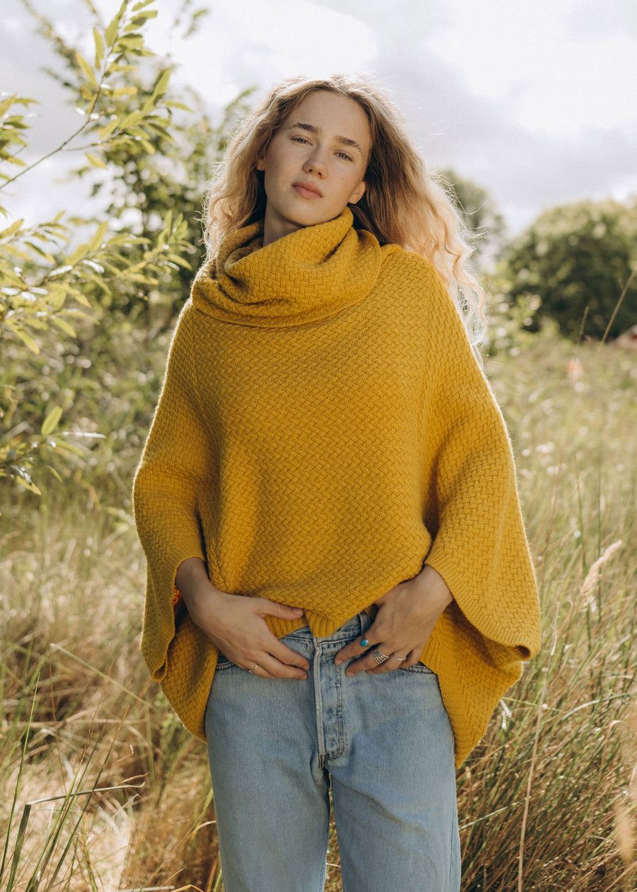 Strick-Poncho MUUS HoneyGold
