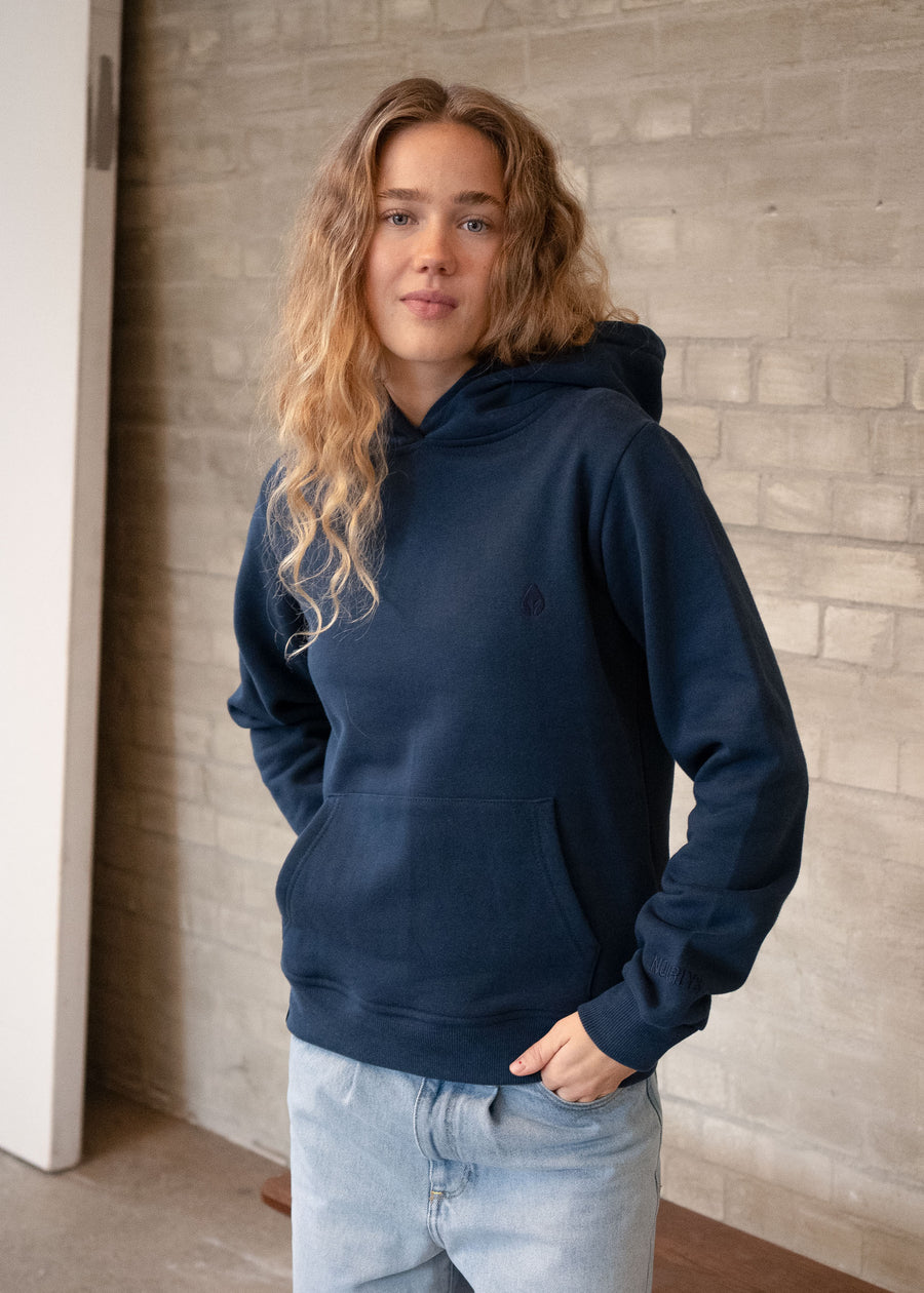 Unser Model Nika ist 175 cm groß und trägt Größe S.#