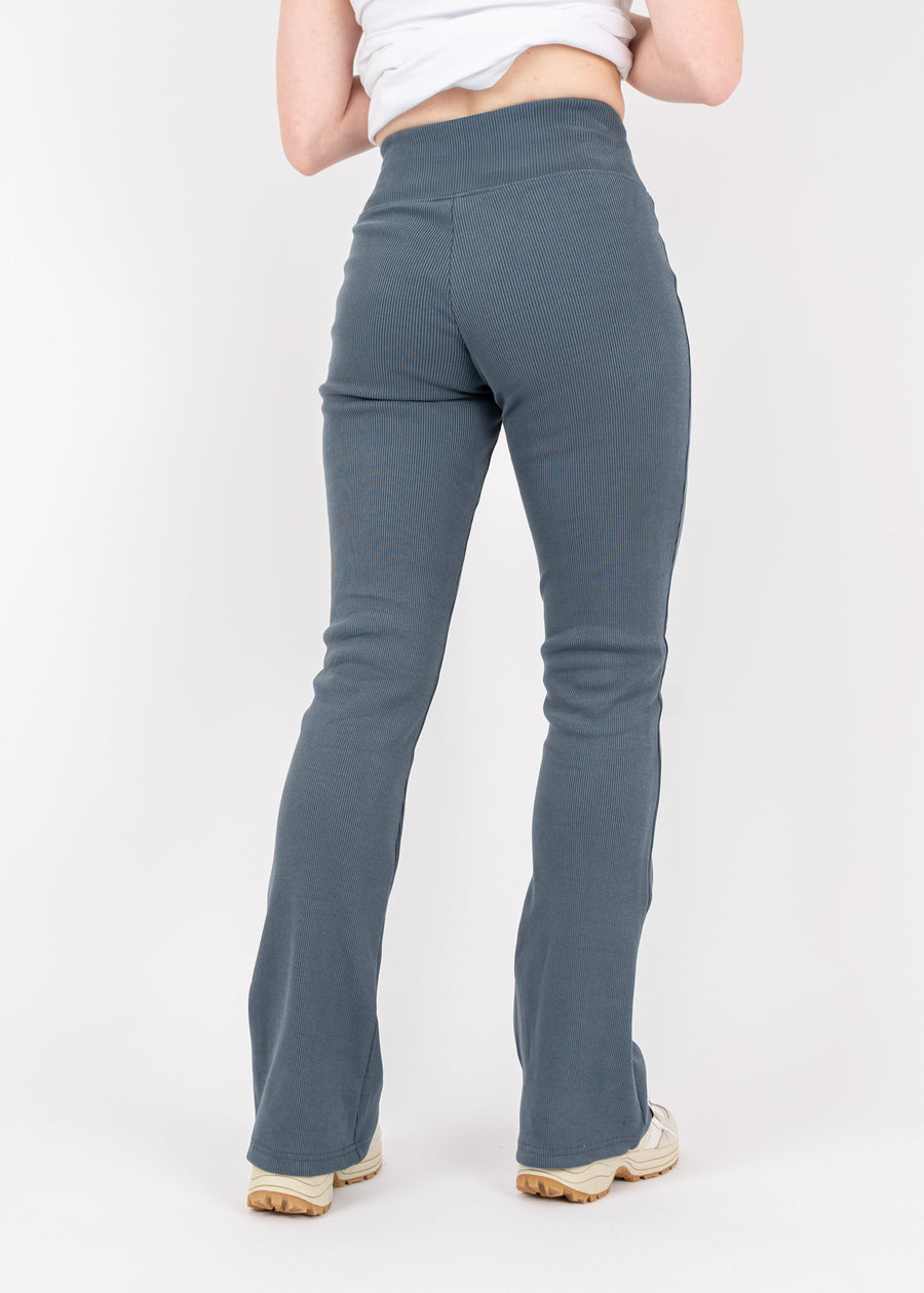 Unser Model ist 169 cm groß und trägt Größe S.#