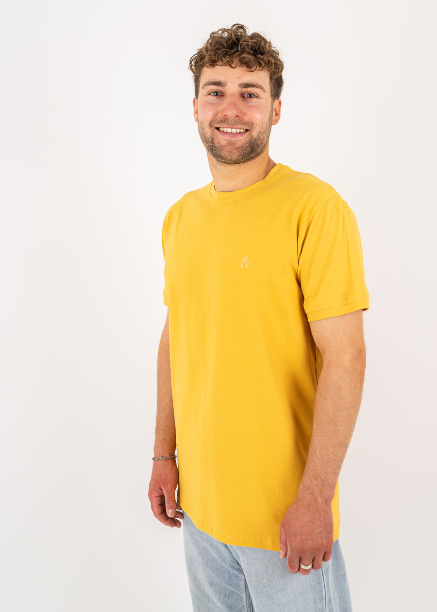 Unser Model Henry ist 178 cm groß und trägt Größe L.#