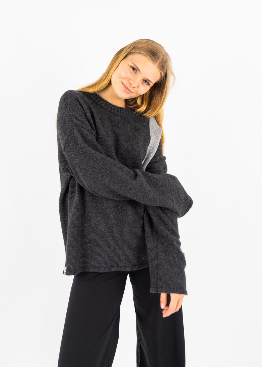 Unser Model Maike ist 176 cm groß und trägt Größe S.#