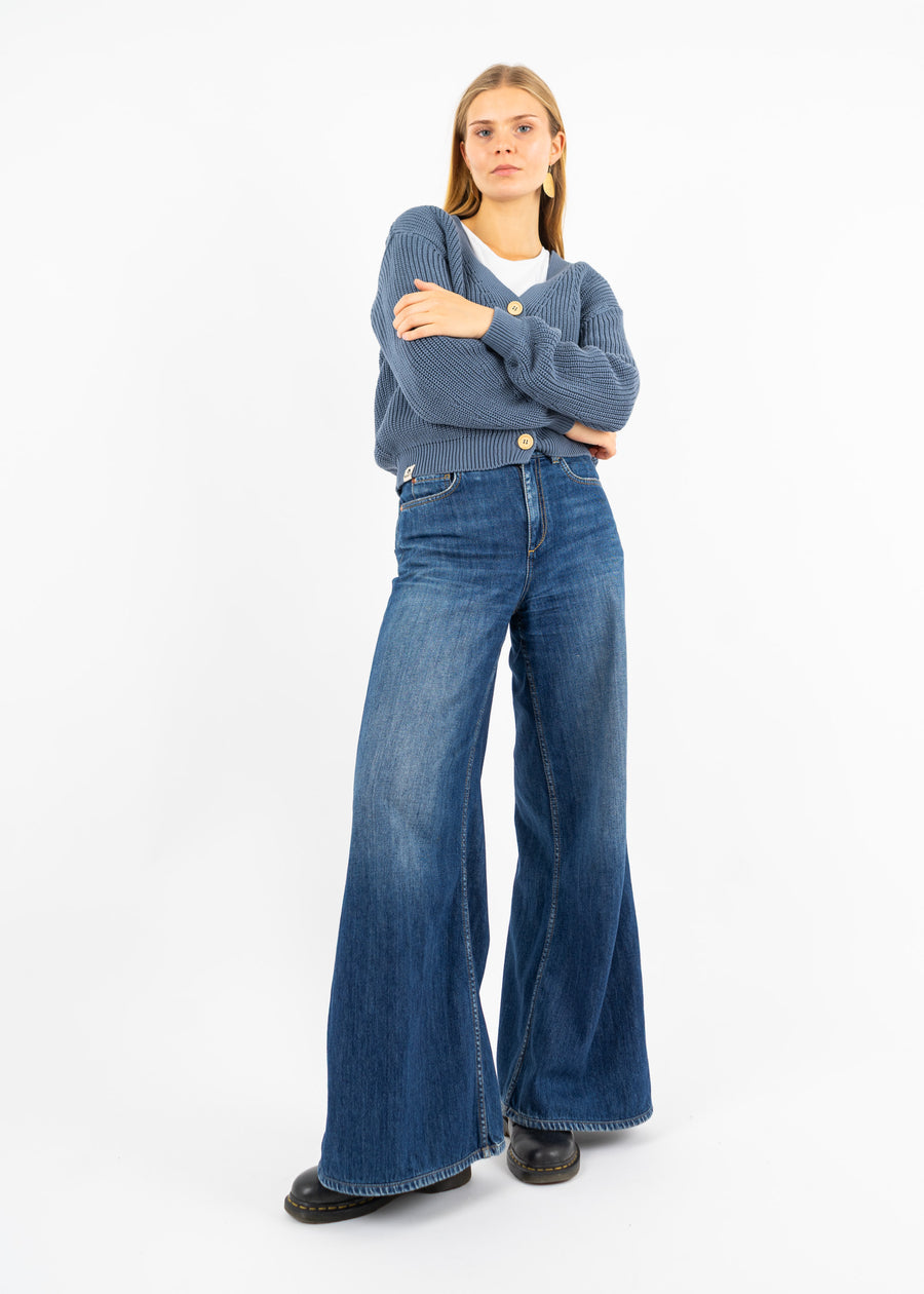 Unser Model Maike ist 176 cm groß und trägt Größe S.#