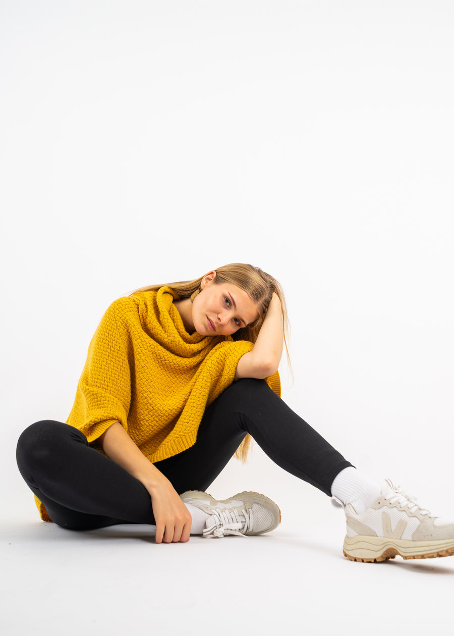 Unser Model Maike ist 176 cm groß und trägt Größe S.#